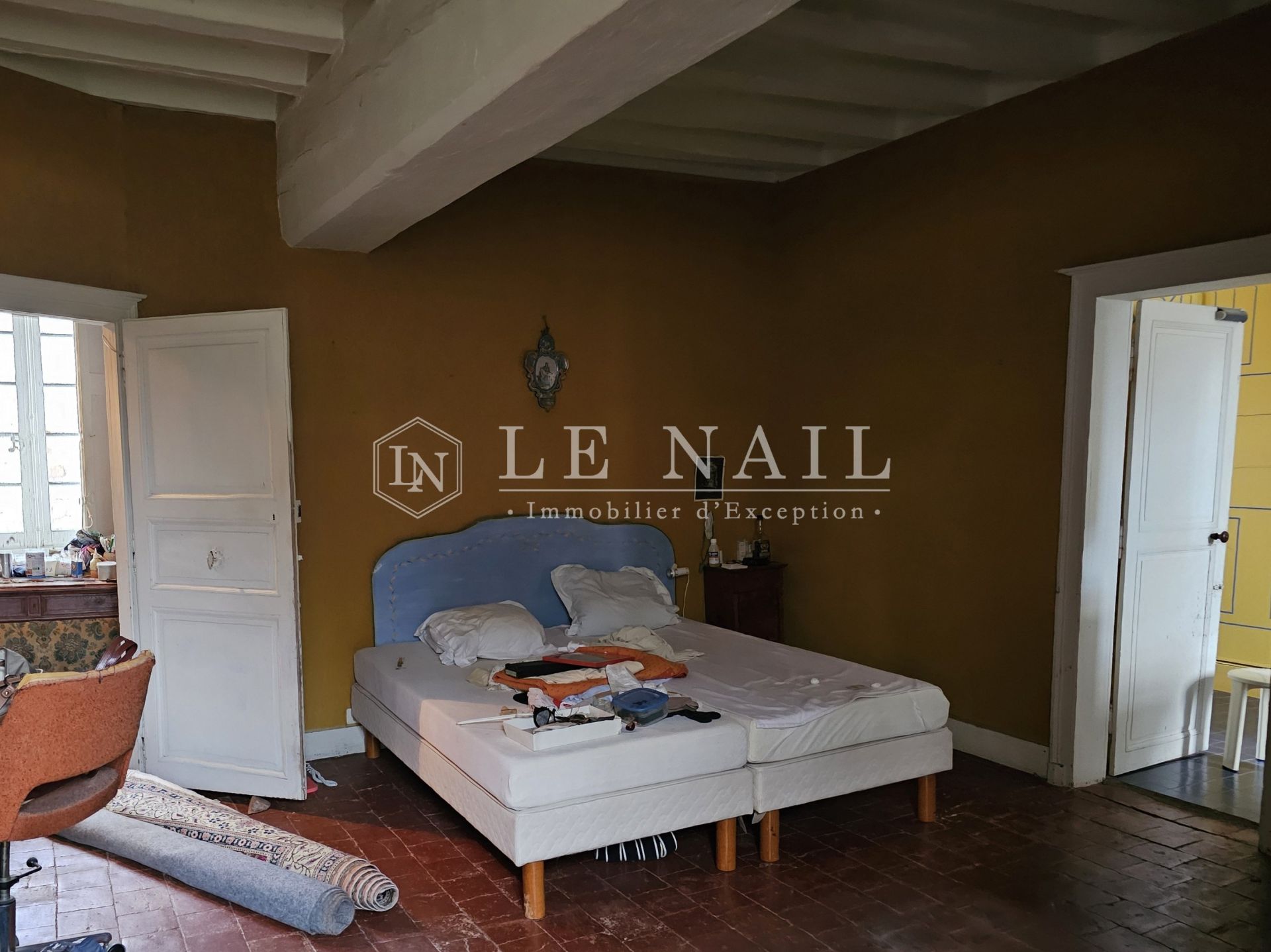 mansion 18 rooms for sale on CHATEAUNEUF SUR SARTHE (49330)
