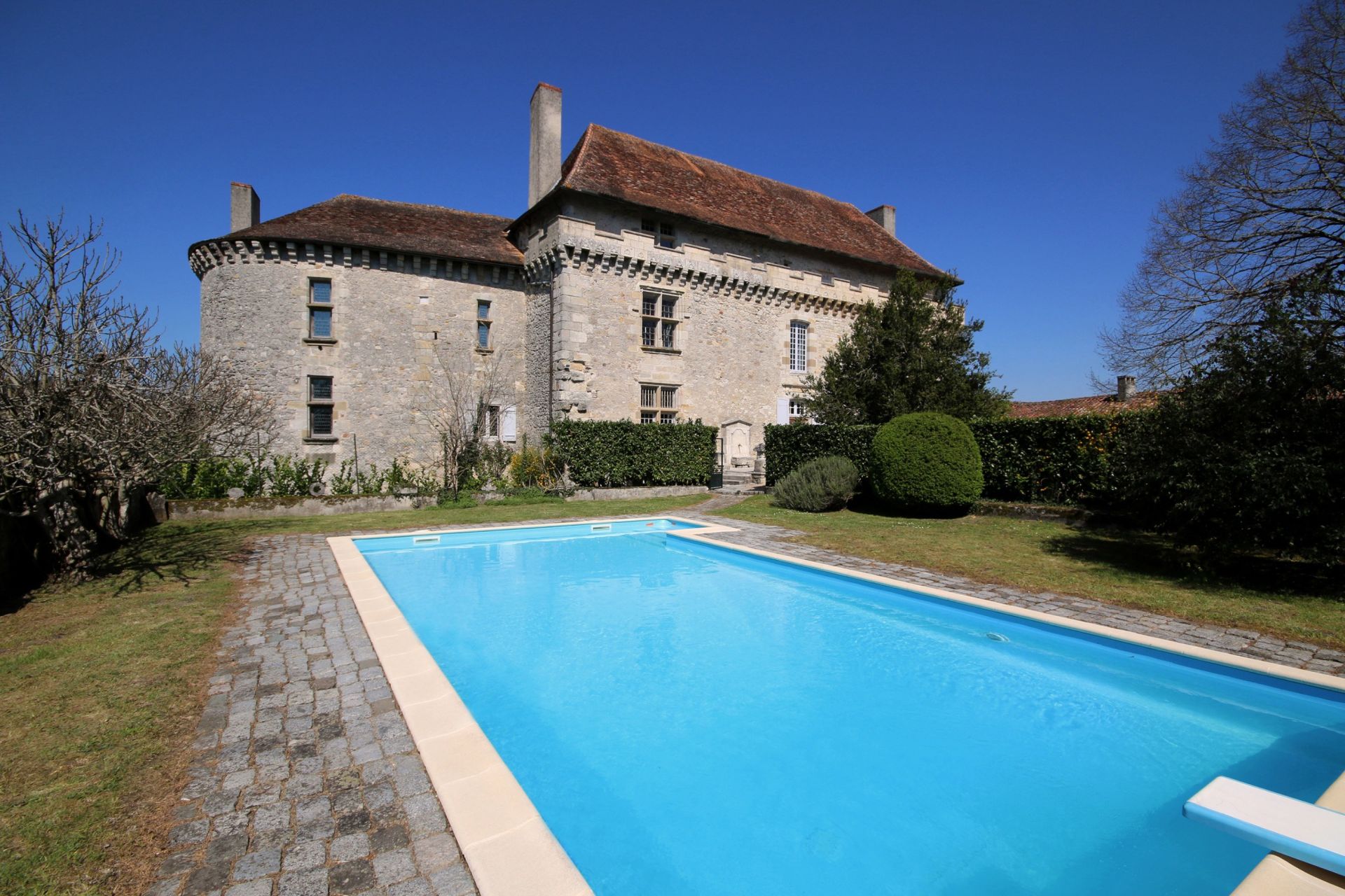 château 15 pièces en vente à BRANTOME (24310)