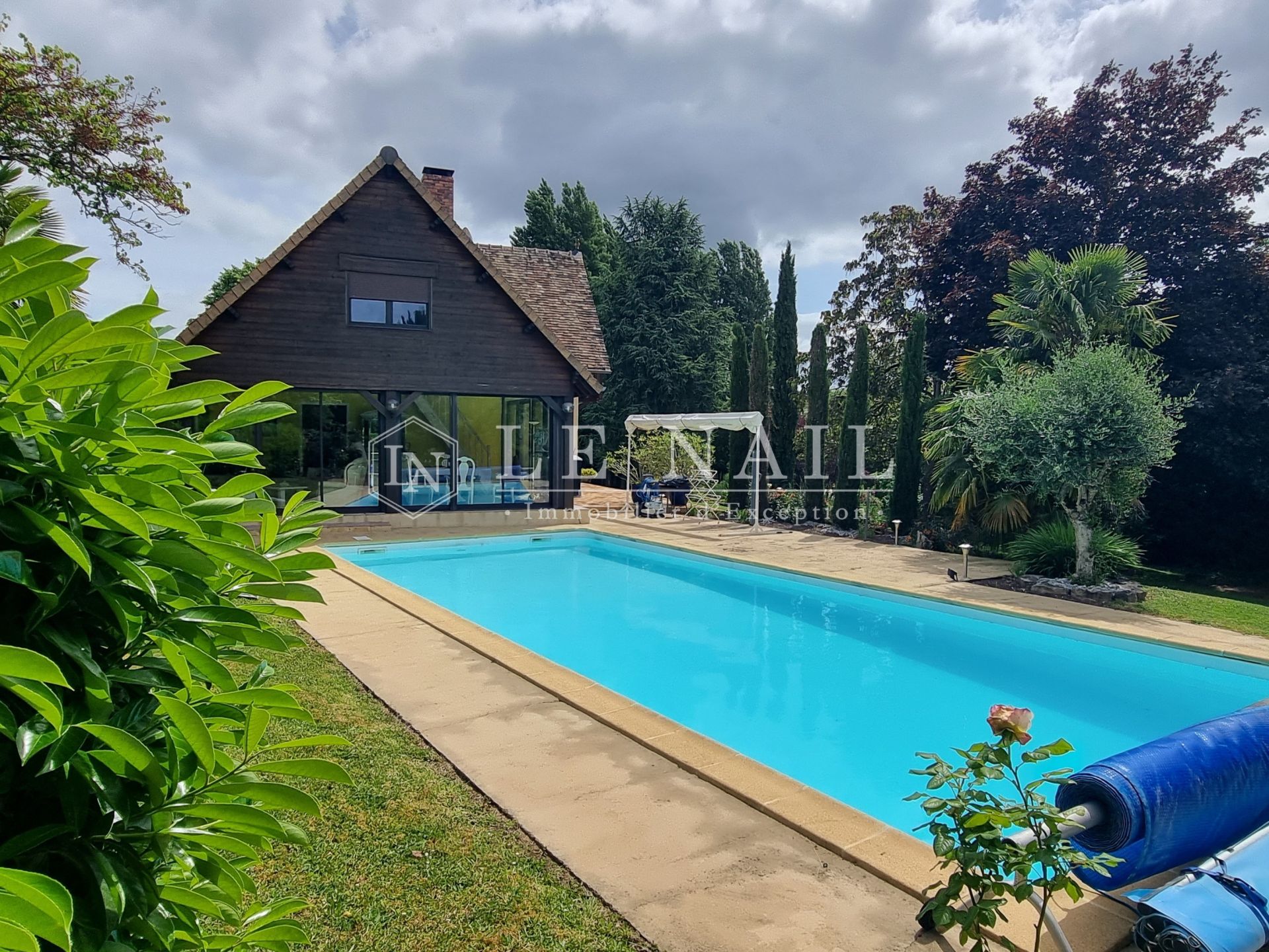 house 8 rooms for sale on ALENCON (61000)
