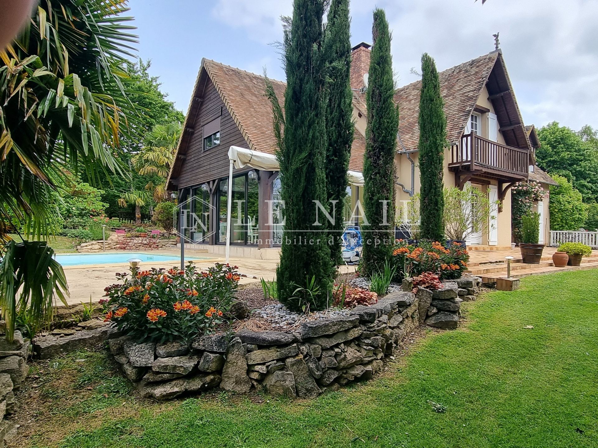 house 8 rooms for sale on ALENCON (61000)
