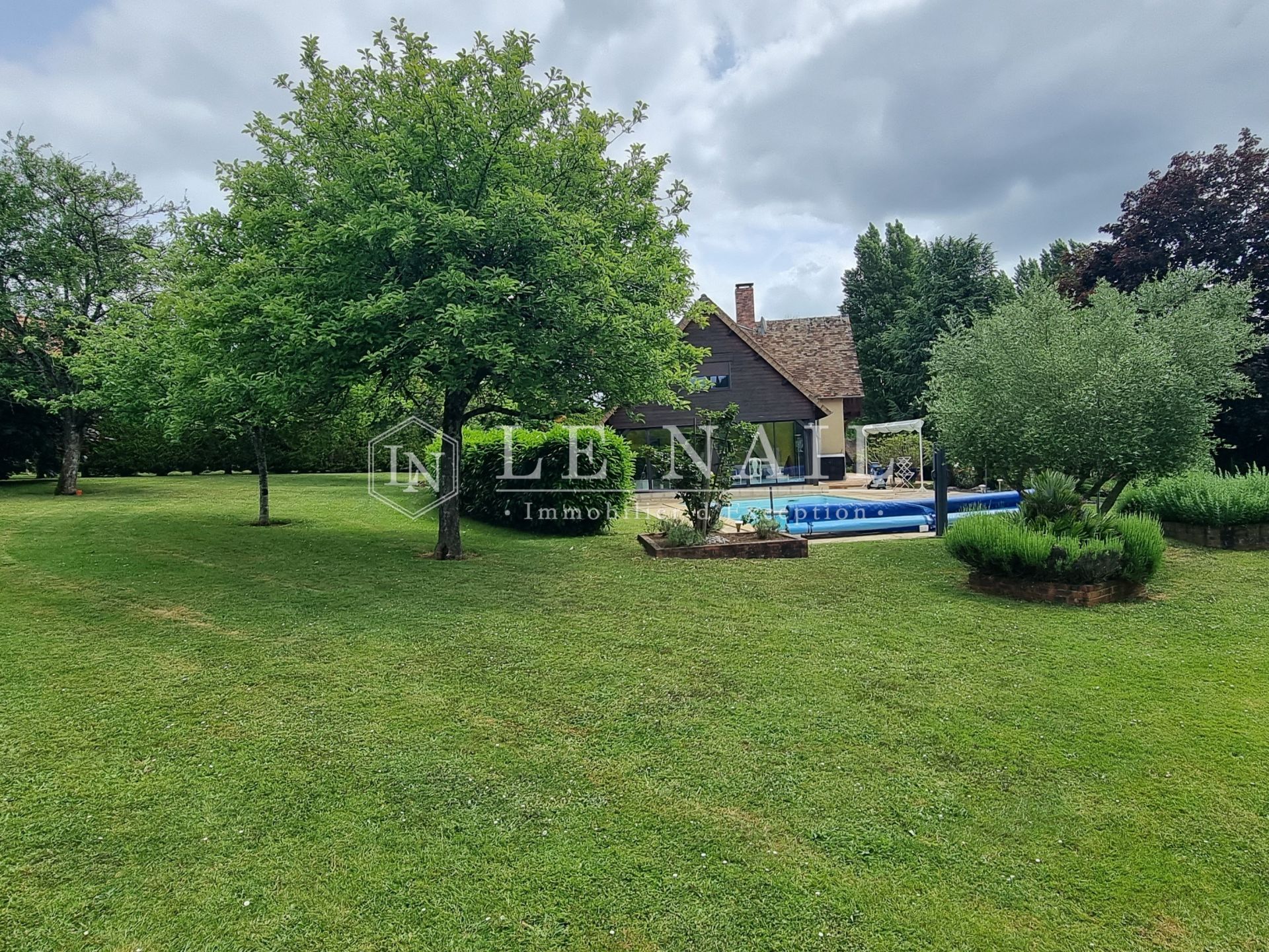 house 8 rooms for sale on ALENCON (61000)