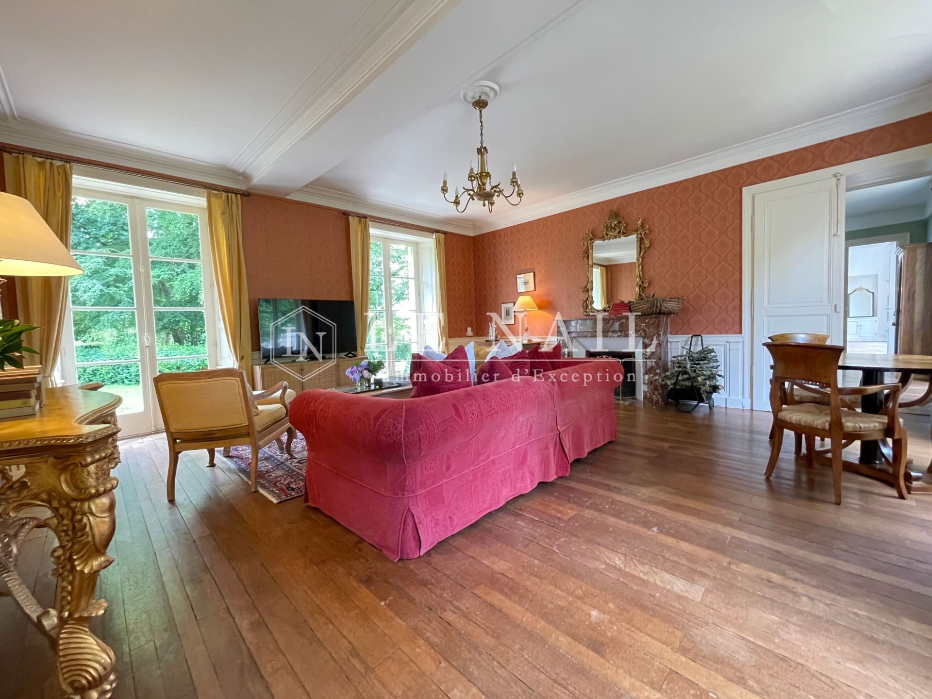 manoir 16 pièces en vente à NIORT (79000)