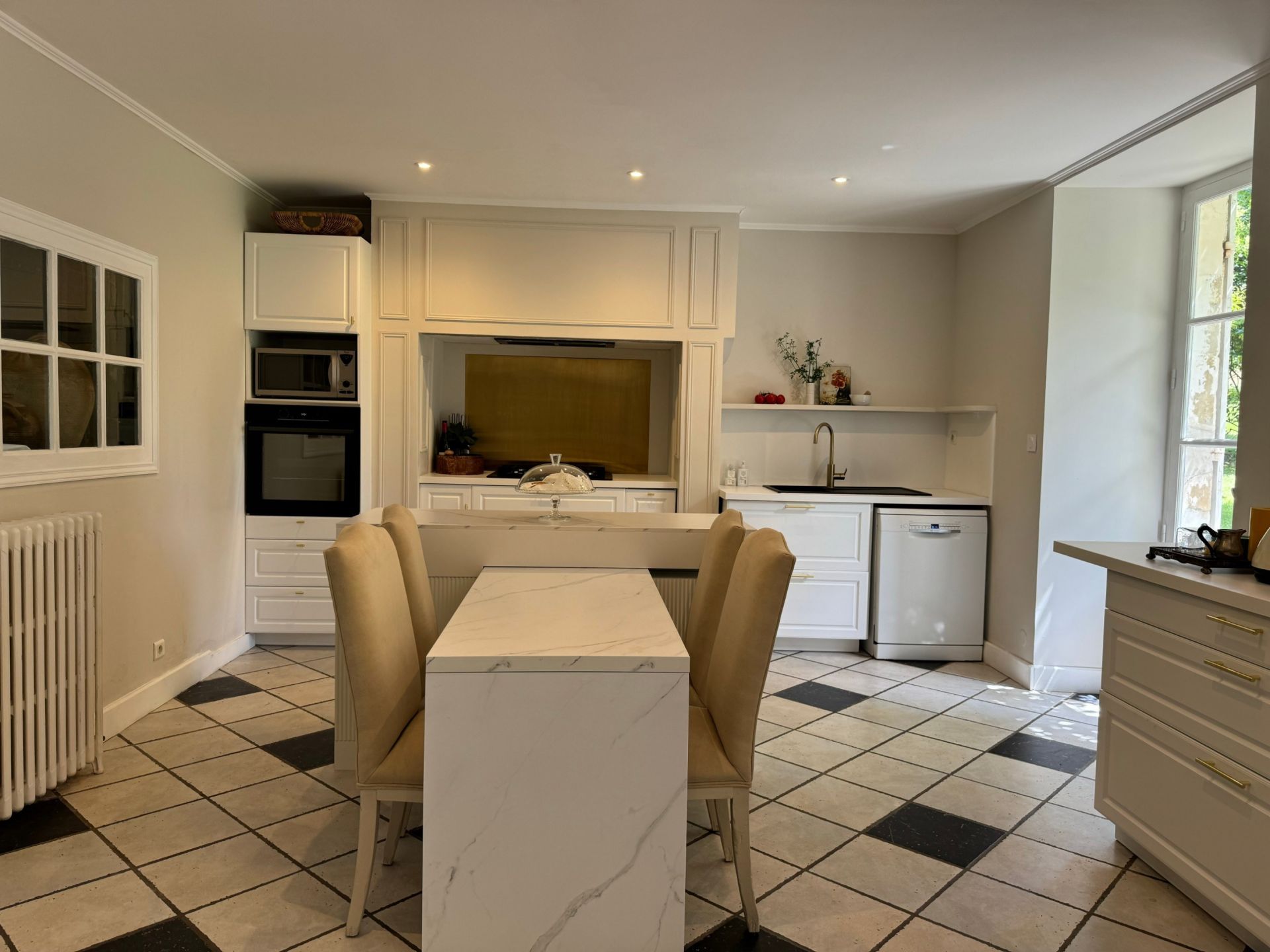 manoir 16 pièces en vente à NIORT (79000)