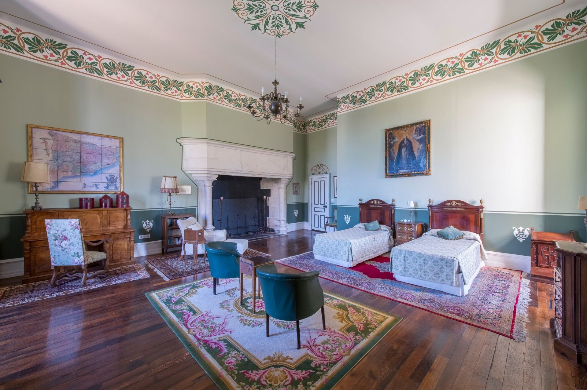 castle 20 rooms for sale on CHATEAUROUX (36000)