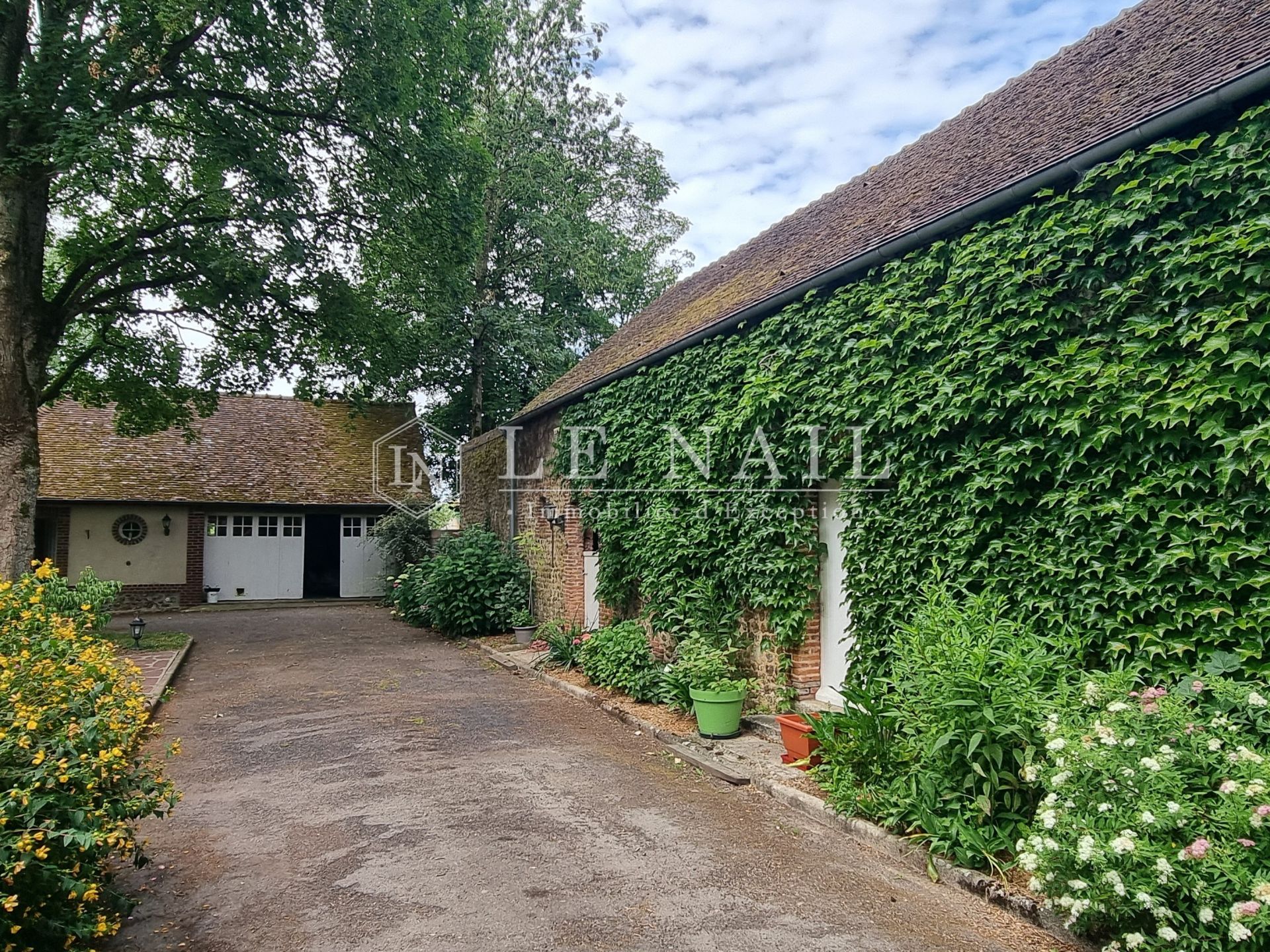 property 11 rooms for sale on VERNEUIL SUR AVRE (27130)