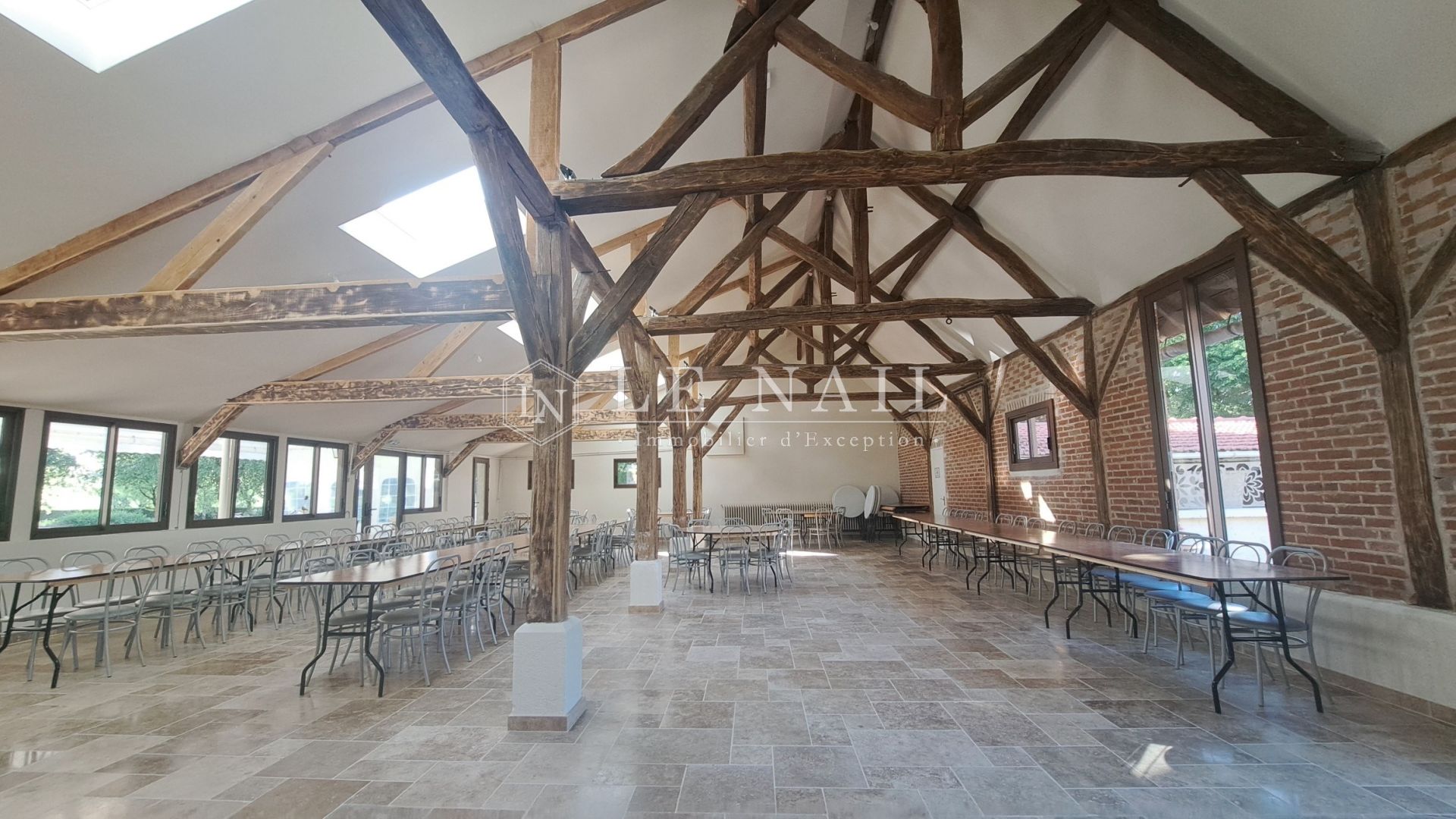 château 50 pièces en vente à TOURS (37000)