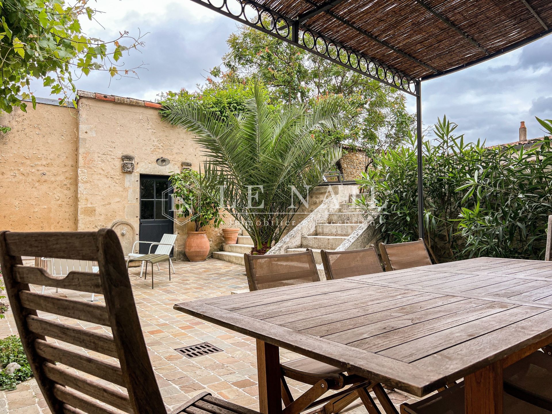 maison de ville 10 pièces en vente à POITIERS (86000)