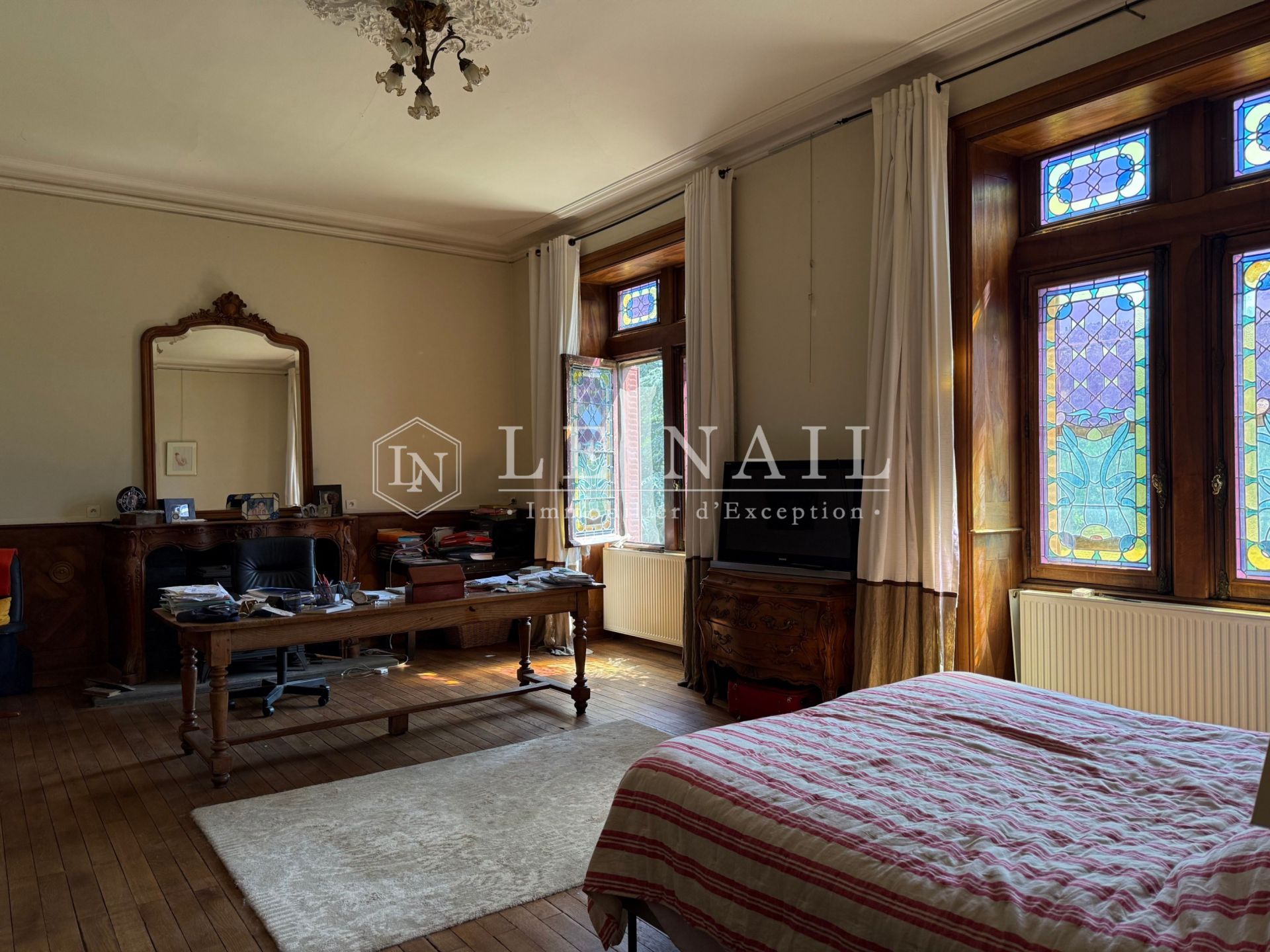 castle 16 rooms for sale on MAYENNE (53100)