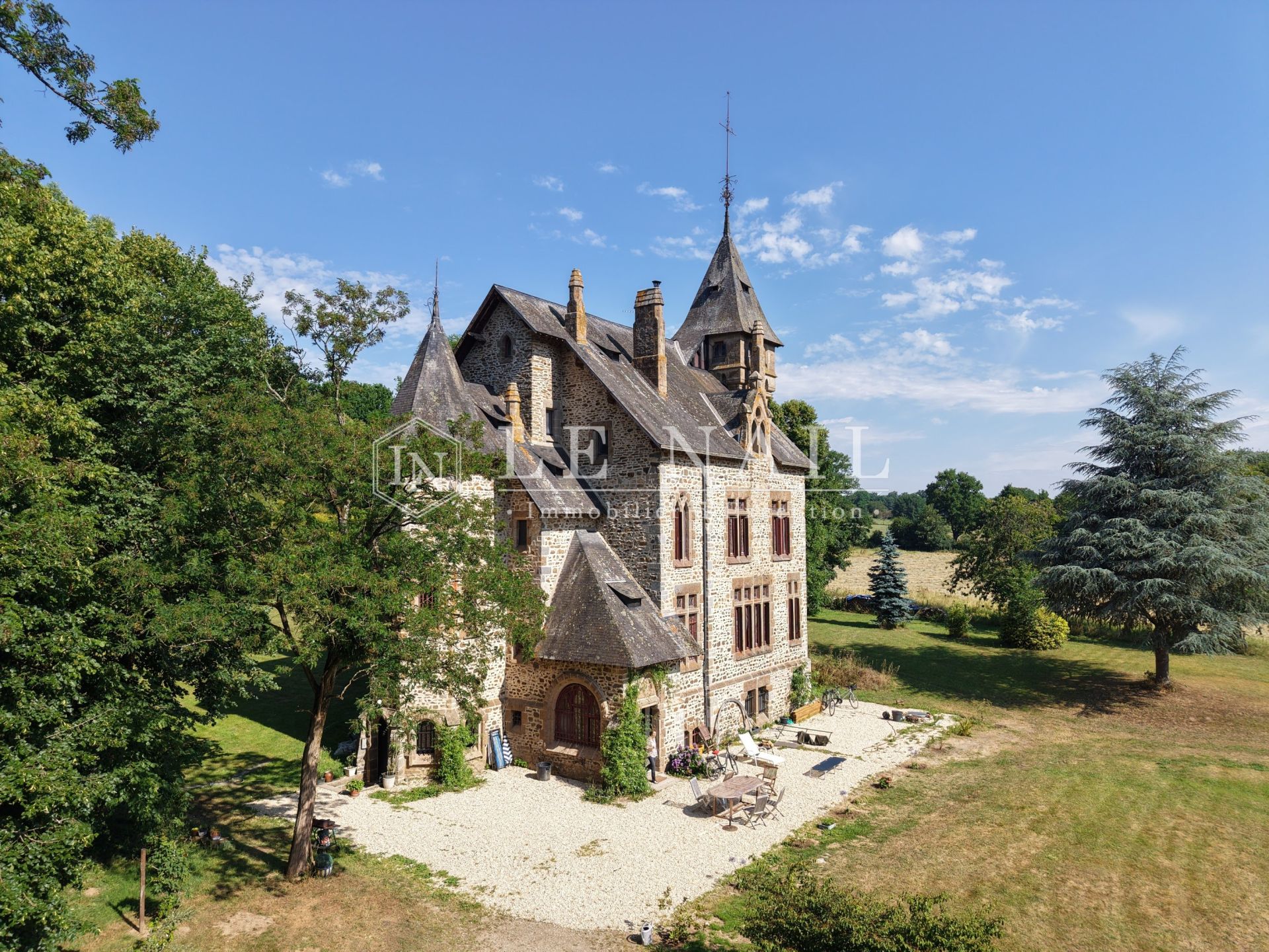 castle 16 rooms for sale on MAYENNE (53100)
