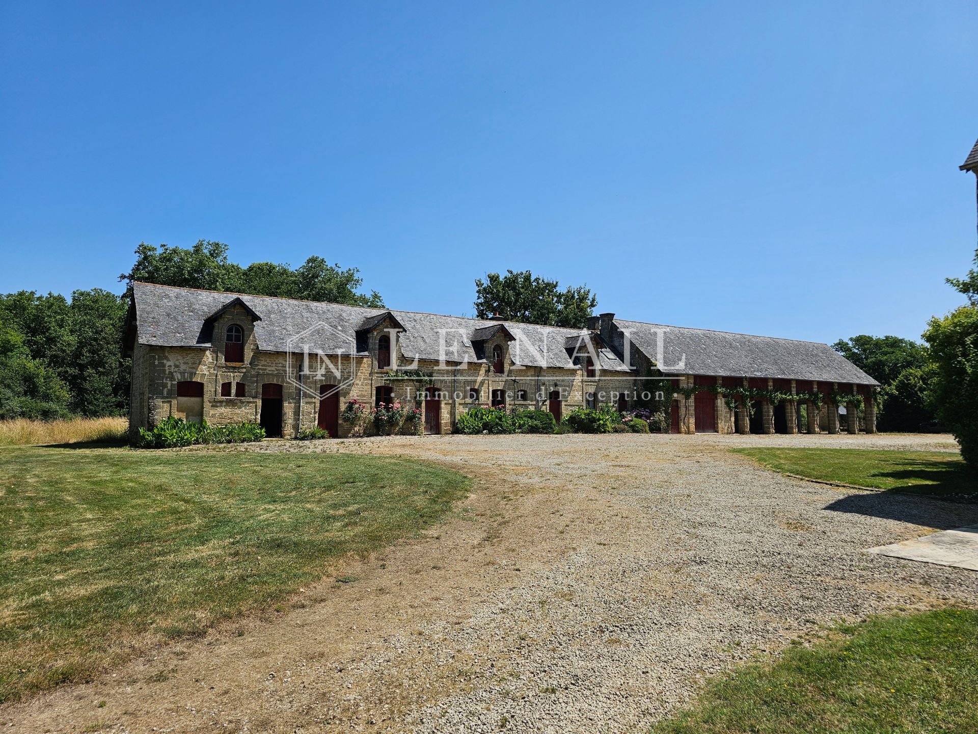 propriété 11 pièces en vente à ANGERS (49000)