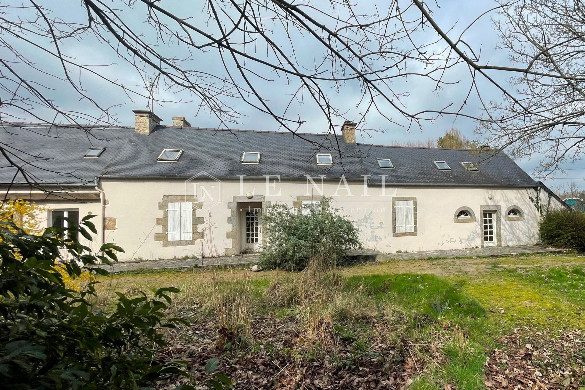 monastère 90 pièces en vente à GUINGAMP (22200)
