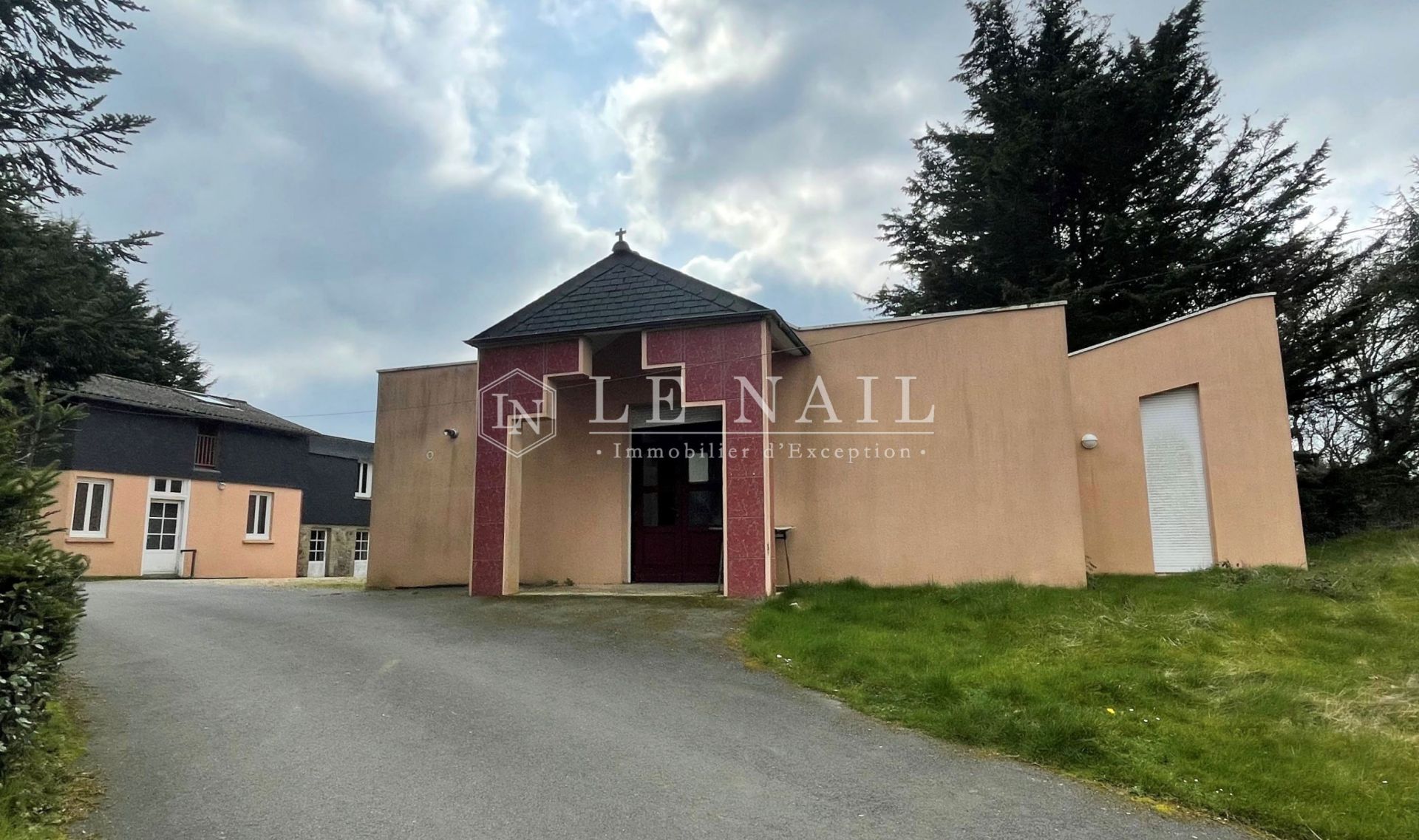 monastère 90 pièces en vente à GUINGAMP (22200)