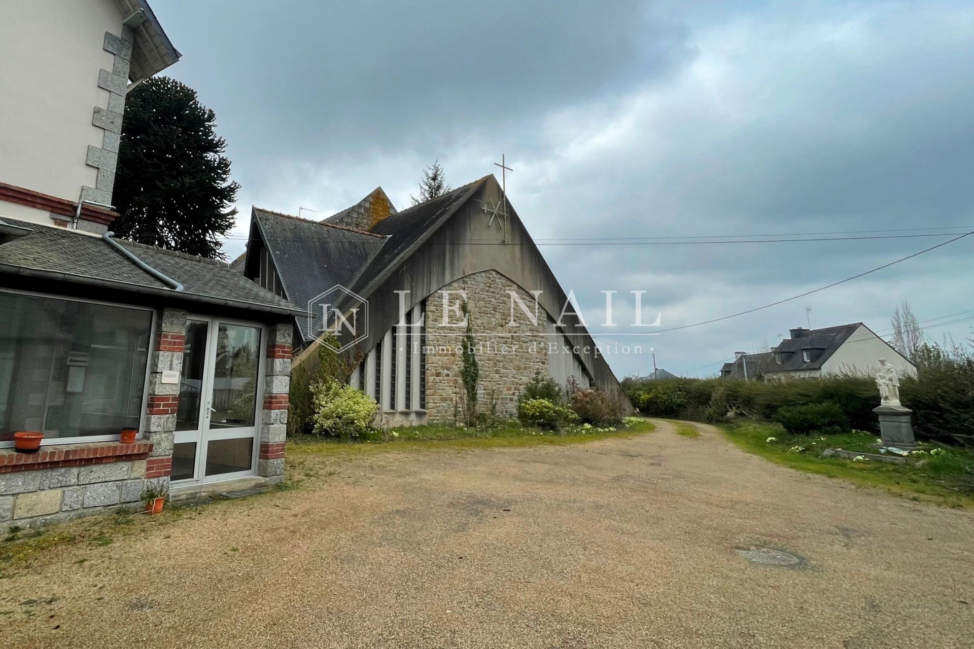 monastère 90 pièces en vente à GUINGAMP (22200)