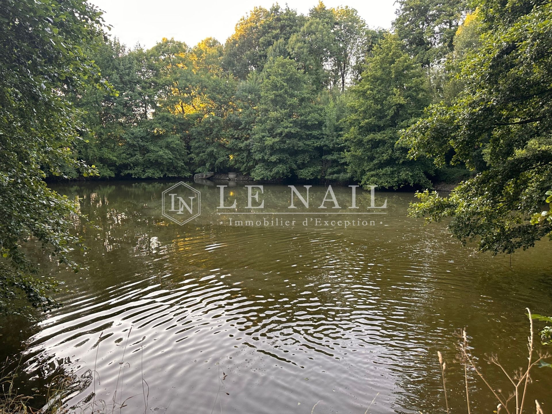 château 17 pièces en vente à CHANTONNAY (85110)