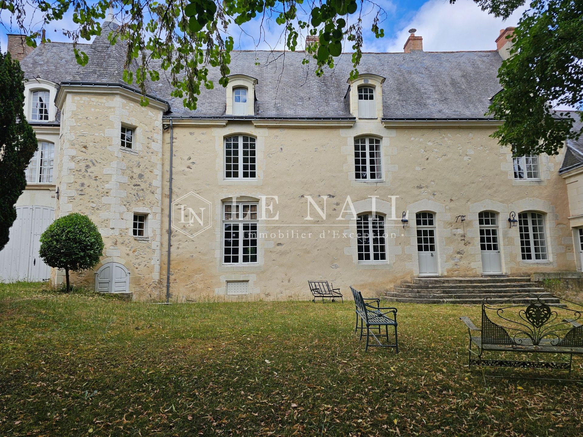 manor house 10 rooms for sale on BAUGE EN ANJOU (49150)