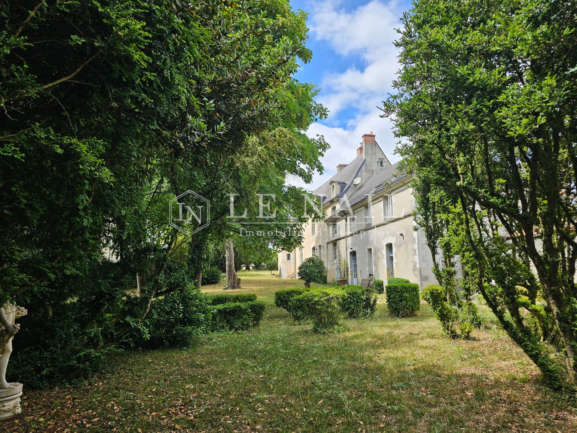 manor house 10 rooms for sale on BAUGE EN ANJOU (49150)