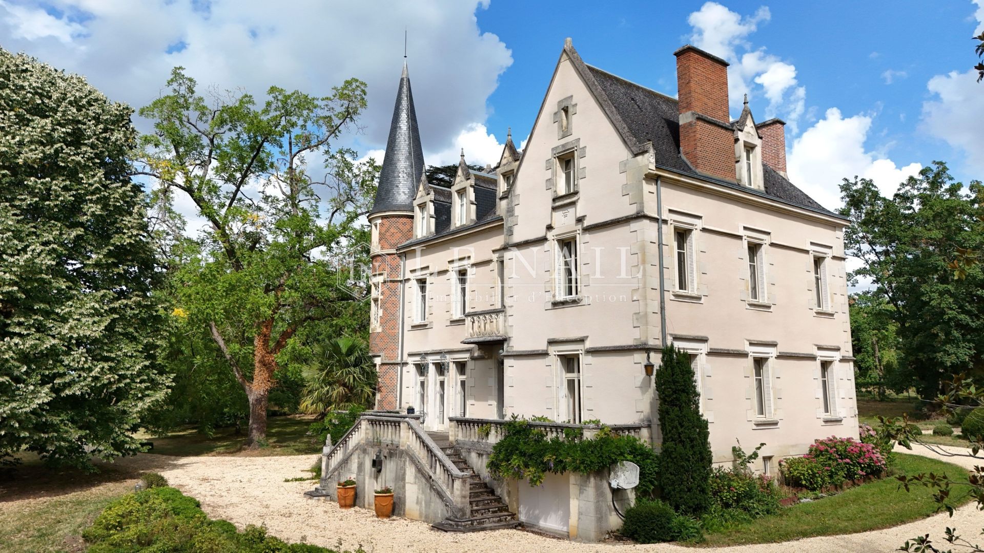 château 10 pièces en vente à VICHY (03200)