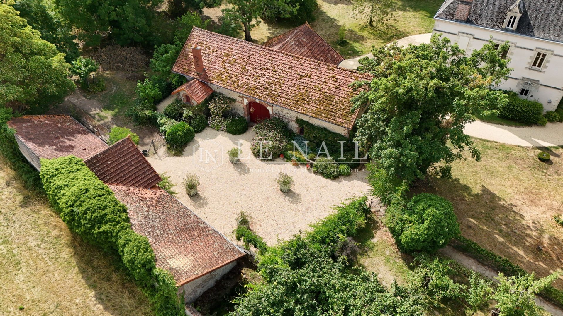château 10 pièces en vente à VICHY (03200)