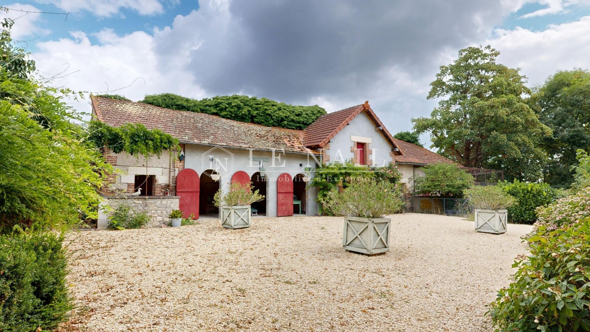 château 10 pièces en vente à VICHY (03200)