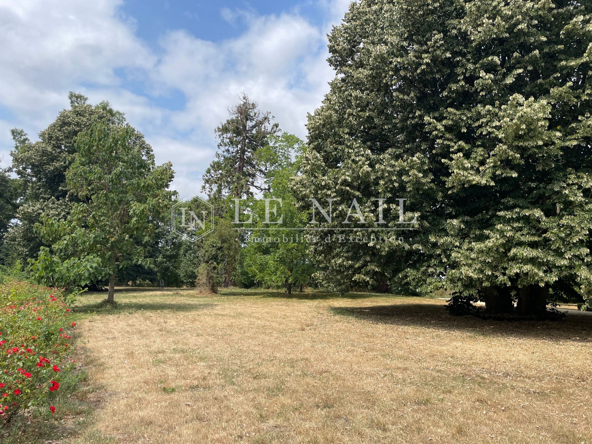 château 10 pièces en vente à VICHY (03200)
