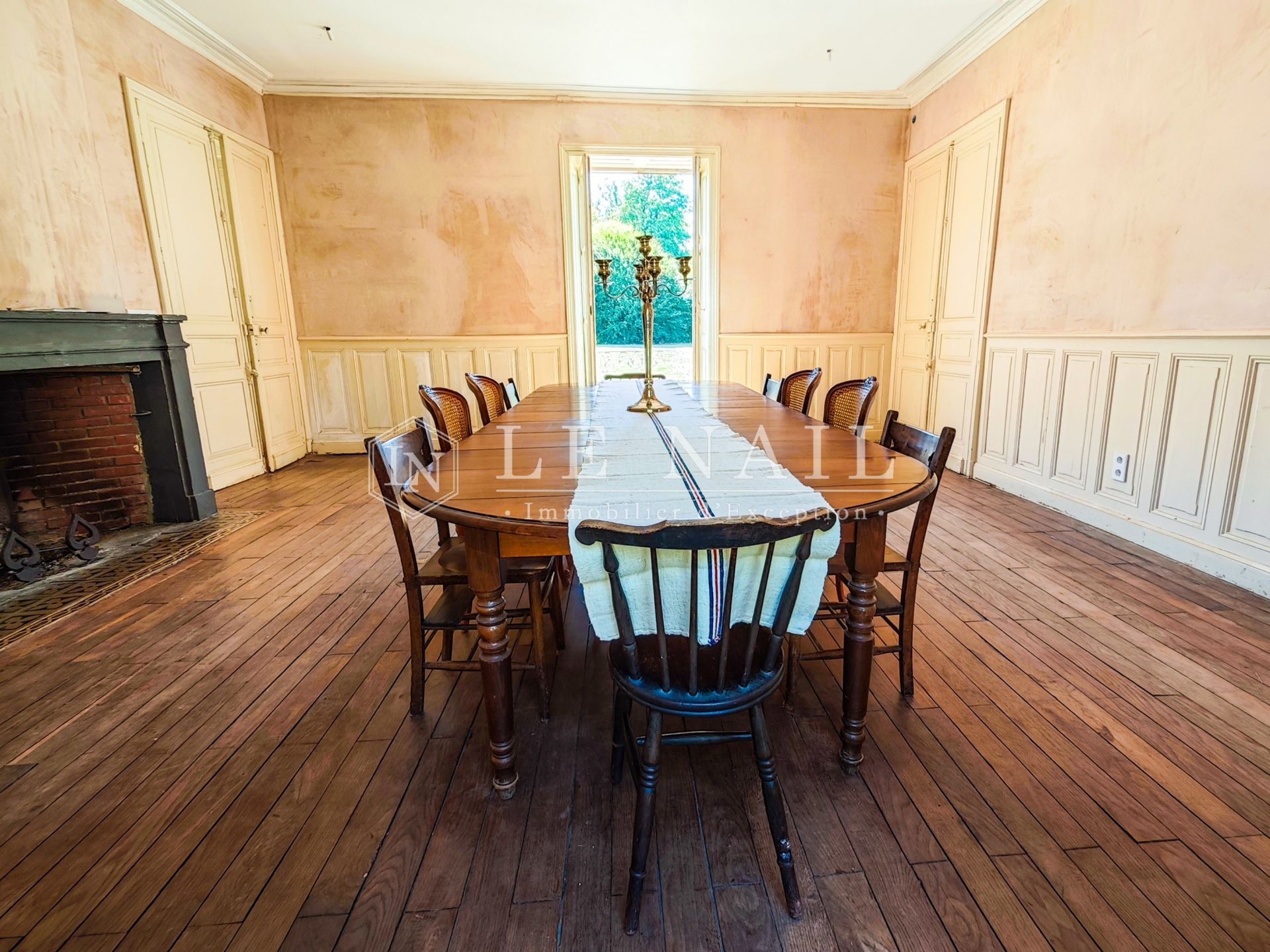 château 13 pièces en vente à FONTENAY LE COMTE (85200)