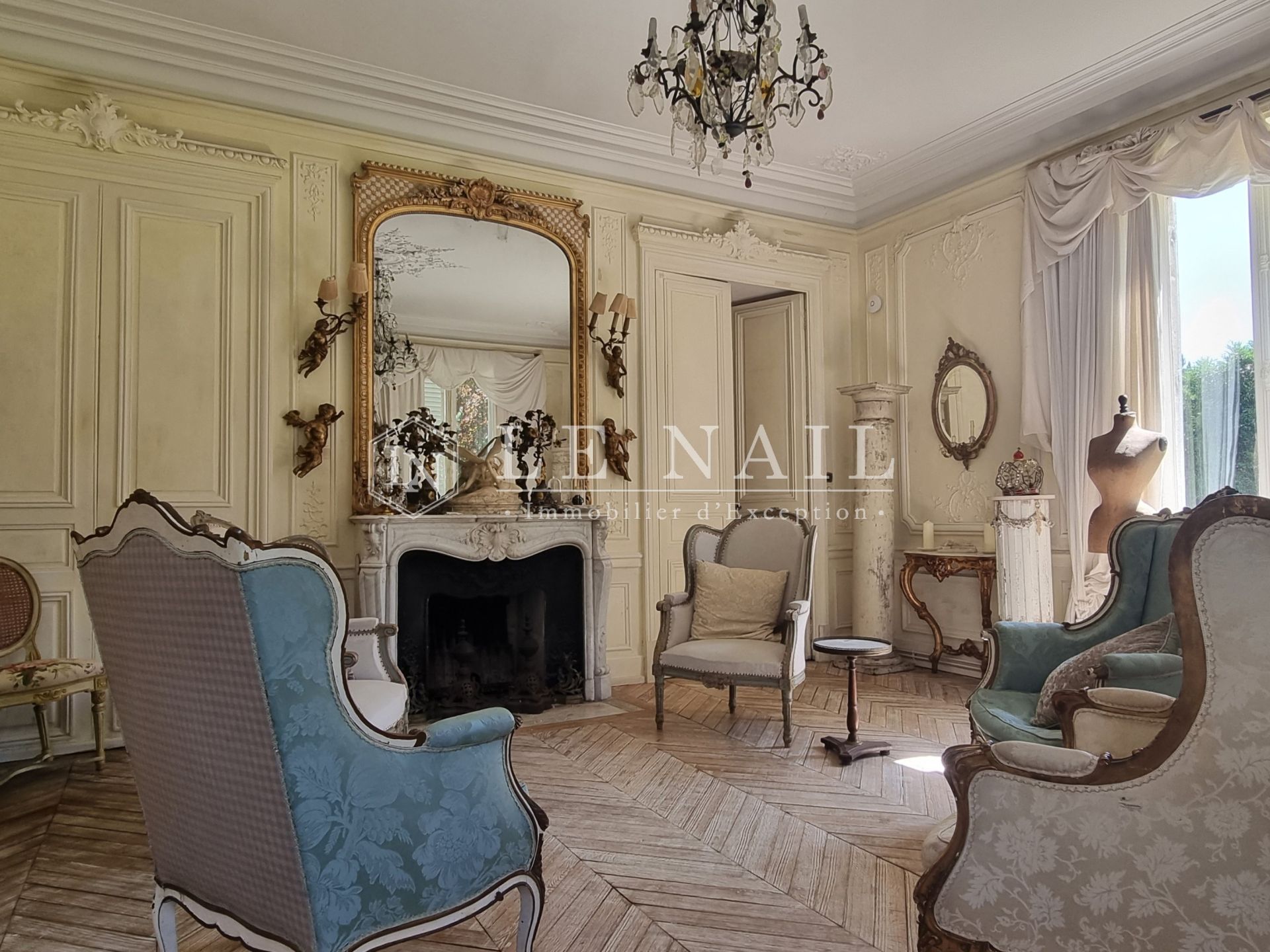 castle 18 rooms for sale on SEES (61500)