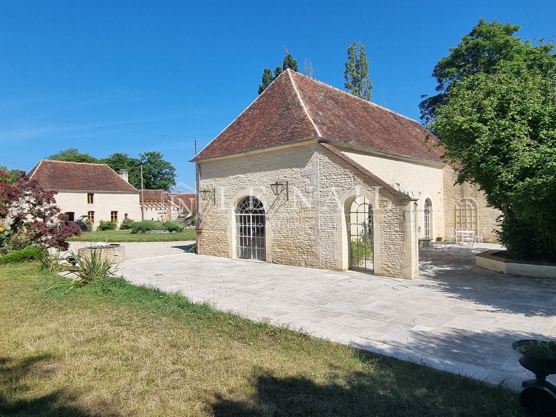 castle 18 rooms for sale on ARGENTAN (61200)