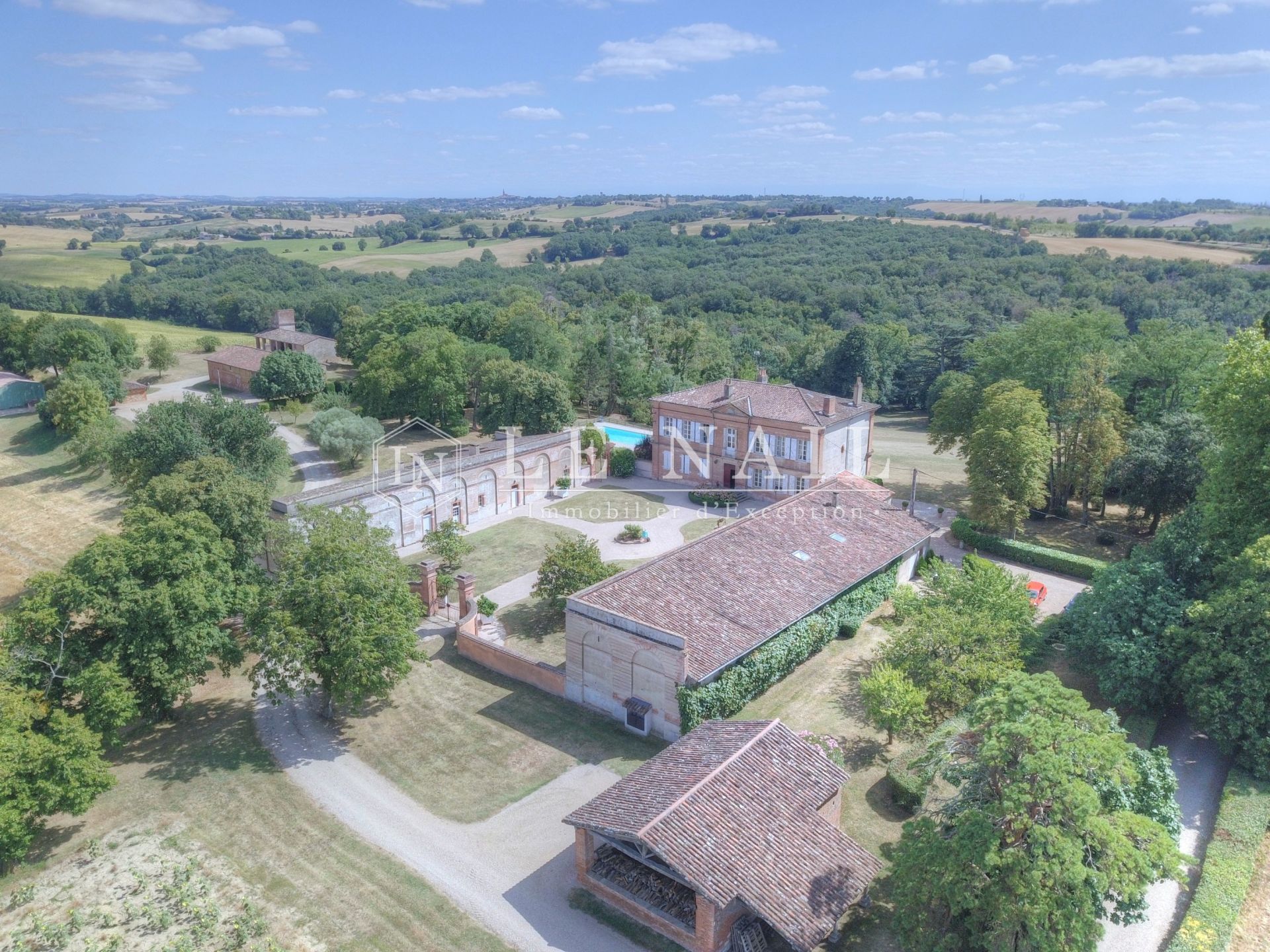 property 20 rooms for sale on TOULOUSE (31300)