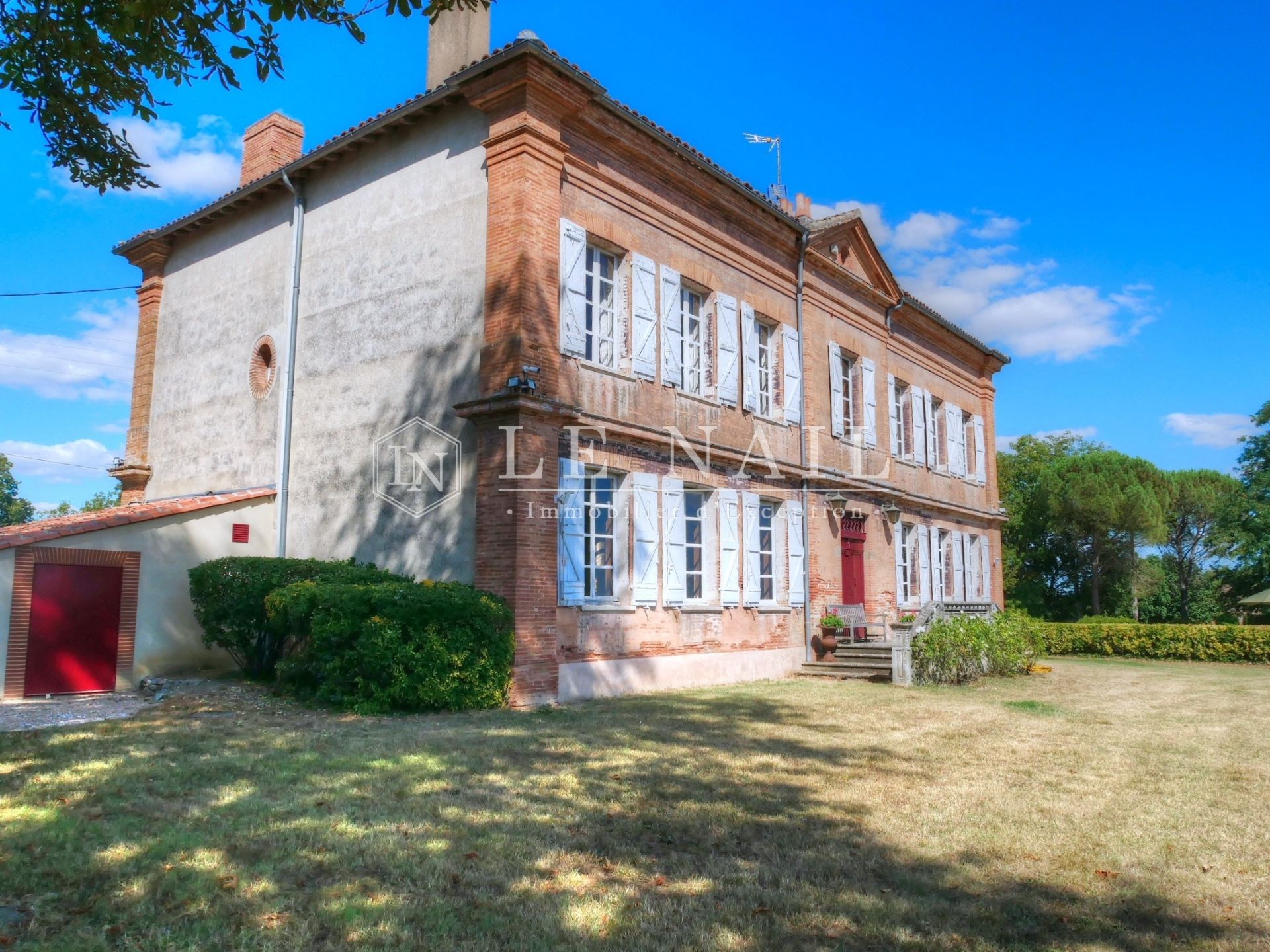 property 20 rooms for sale on TOULOUSE (31300)