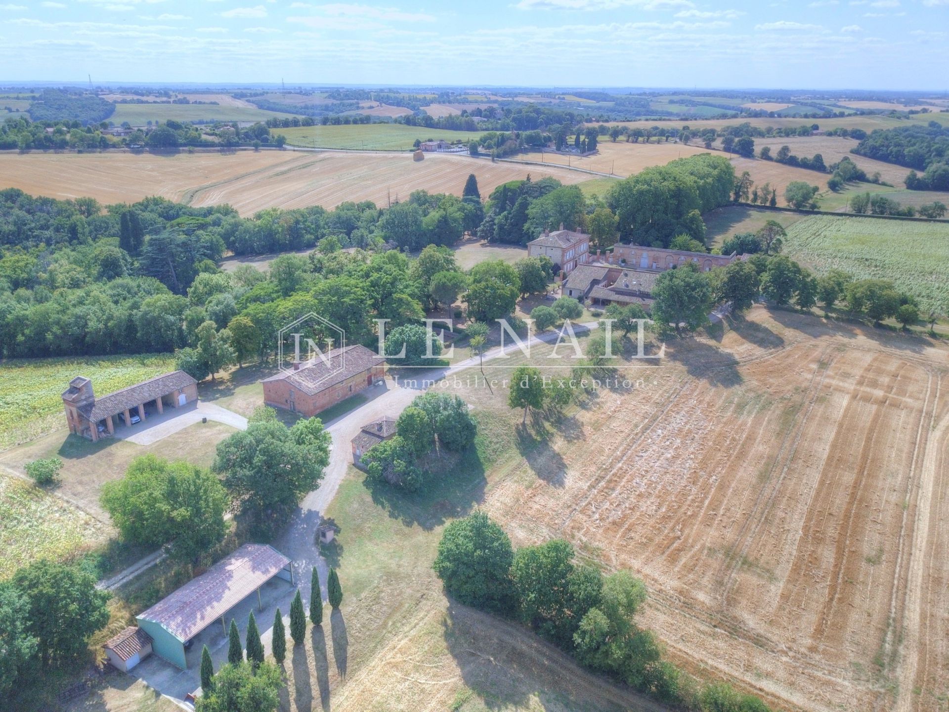 property 20 rooms for sale on TOULOUSE (31300)