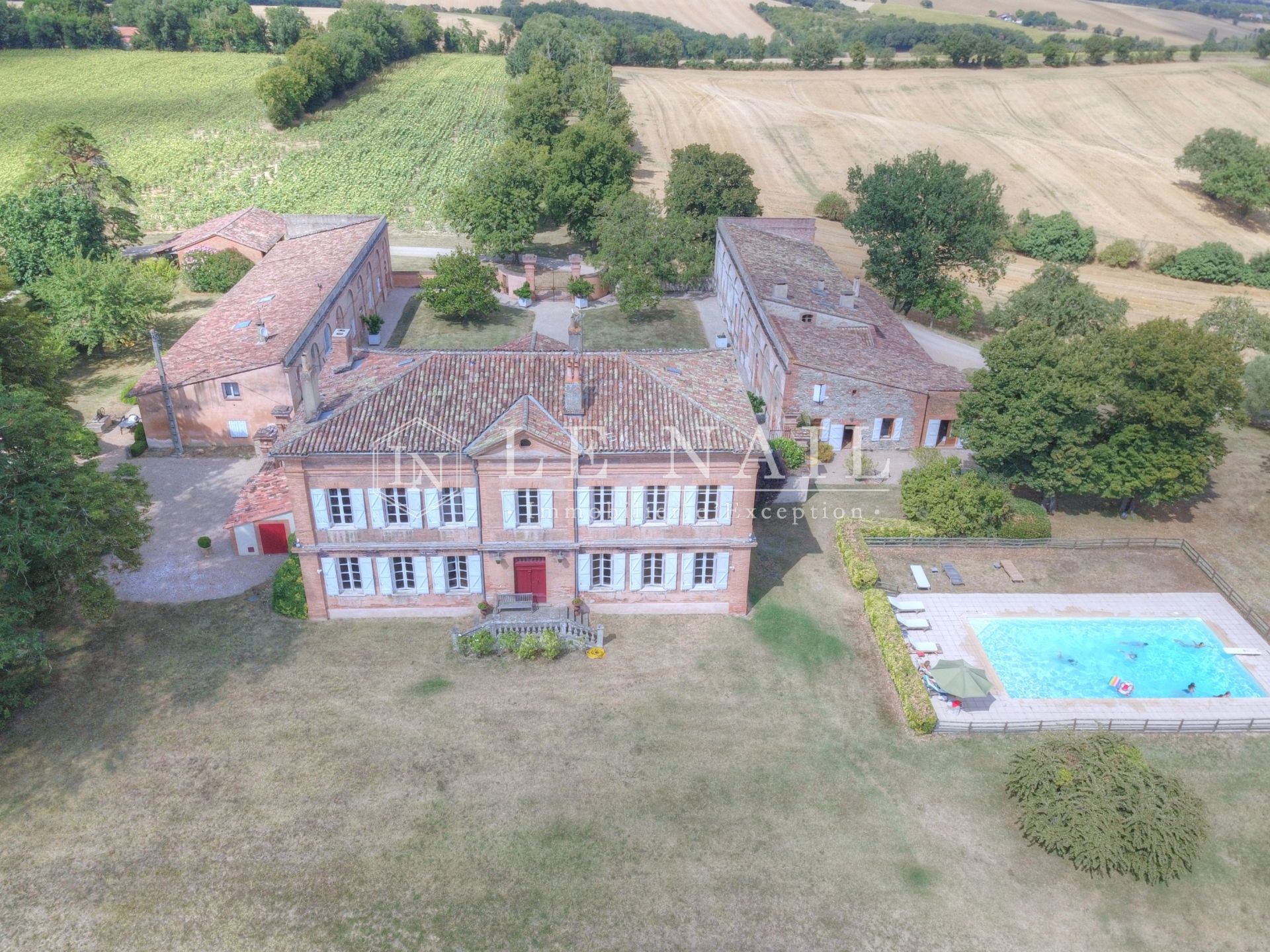 property 20 rooms for sale on TOULOUSE (31300)