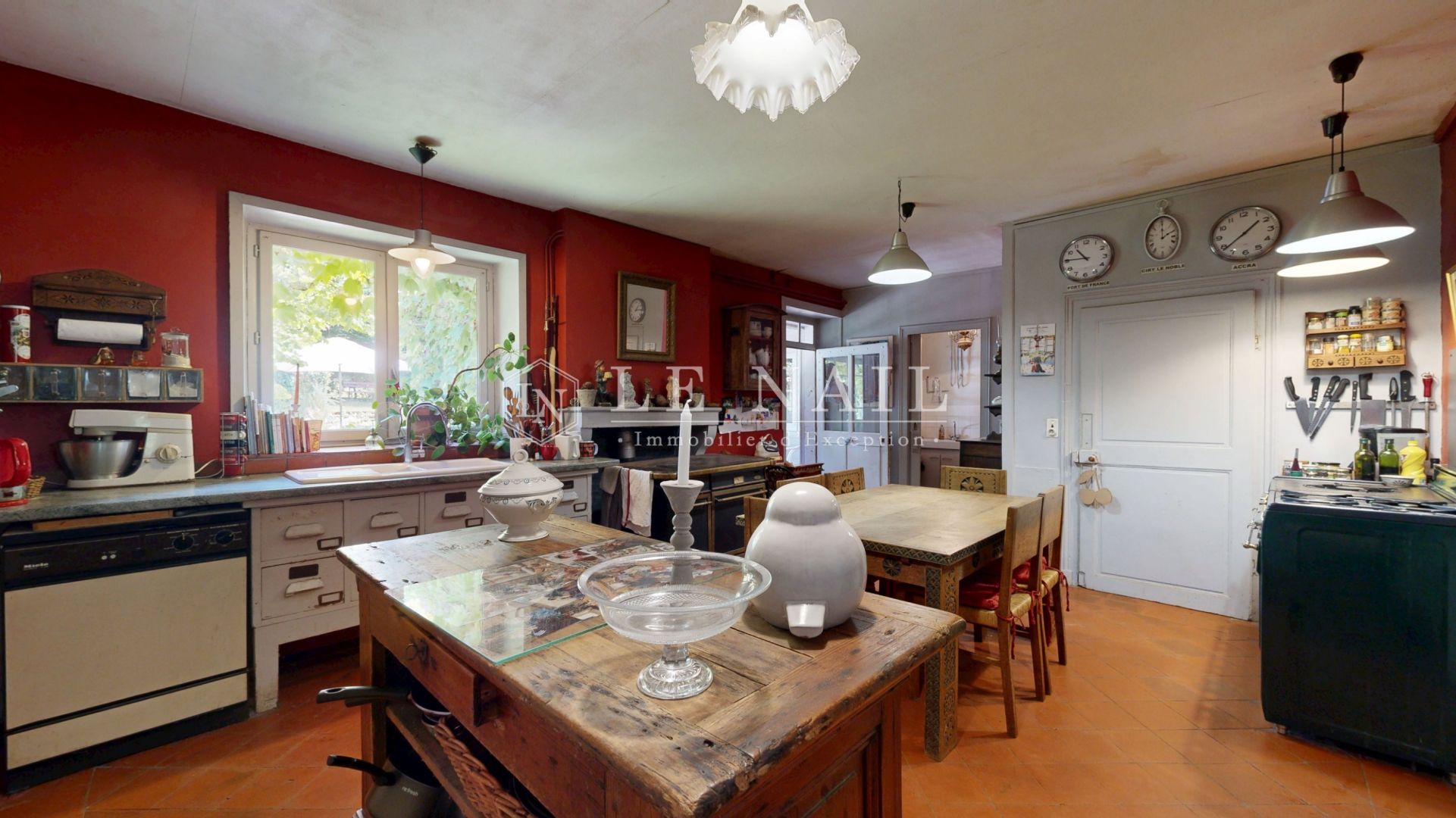 house 13 rooms for sale on PARAY LE MONIAL (71600)