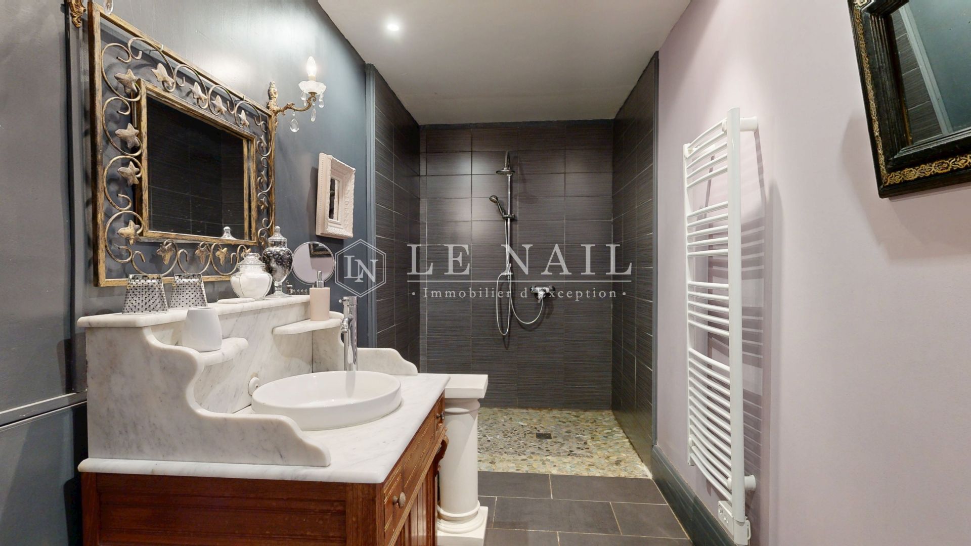 maison 13 pièces en vente à PARAY LE MONIAL (71600)