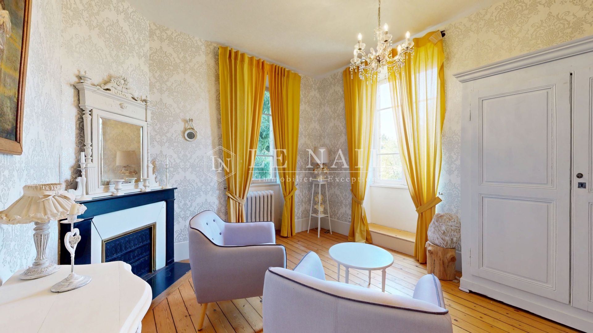 maison 13 pièces en vente à PARAY LE MONIAL (71600)