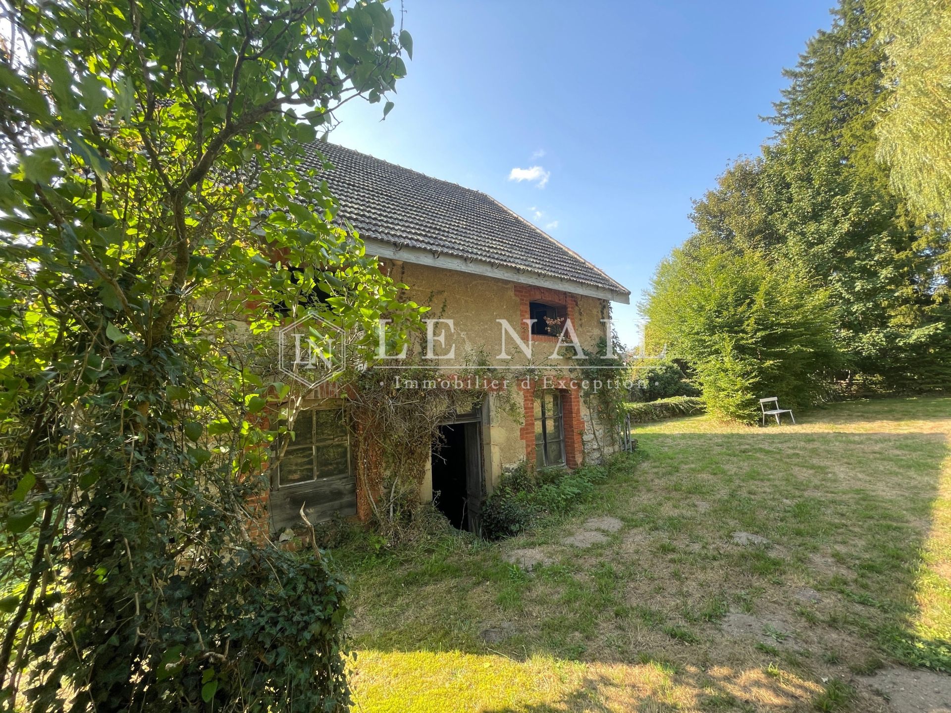 maison 13 pièces en vente à PARAY LE MONIAL (71600)