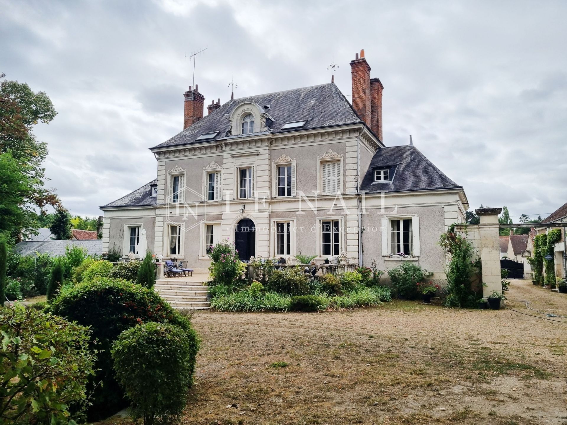 château 10 pièces en vente à MONTRICHARD (41400)