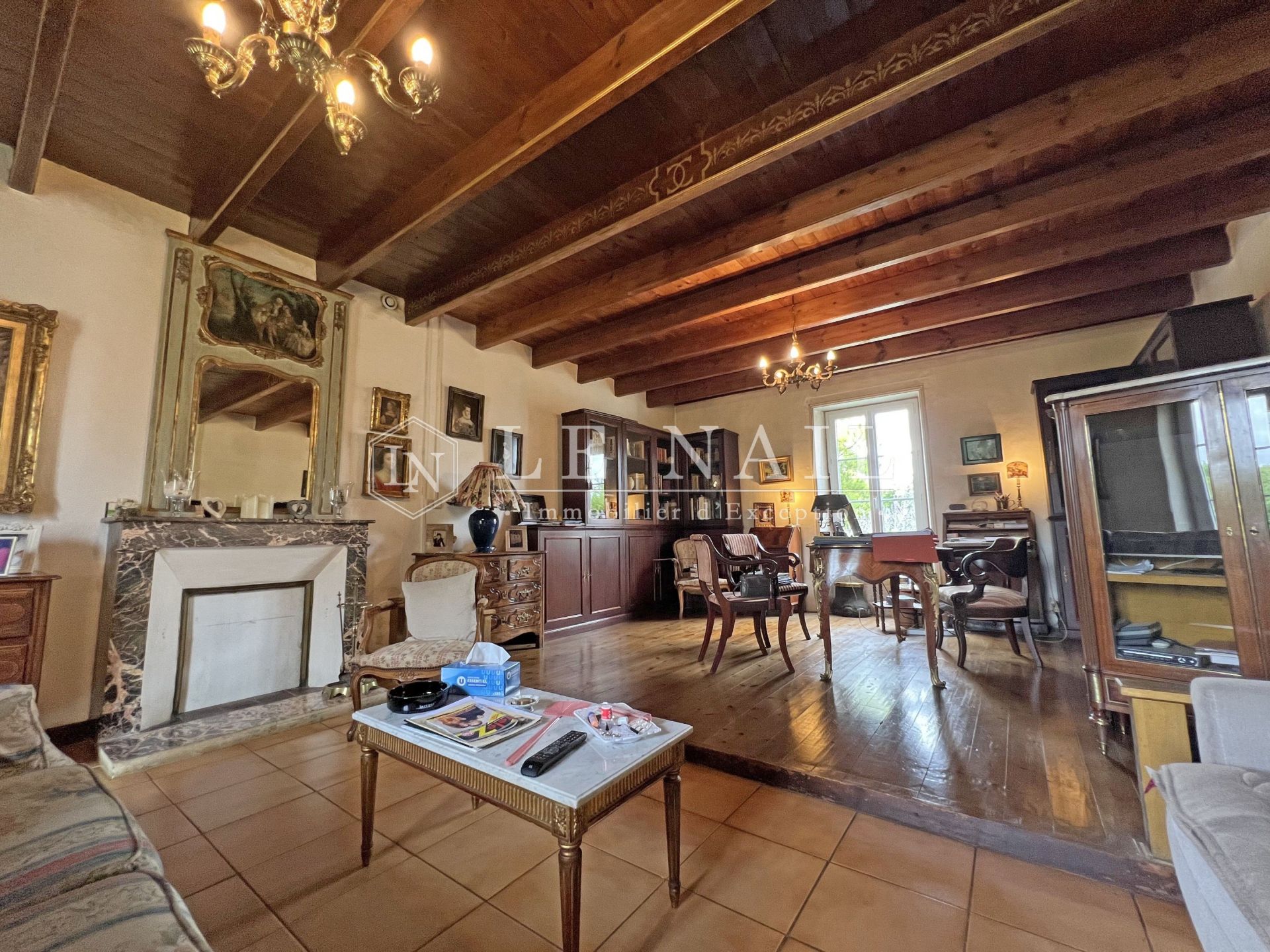 property 6 rooms for sale on LA ROCHELLE (17000)