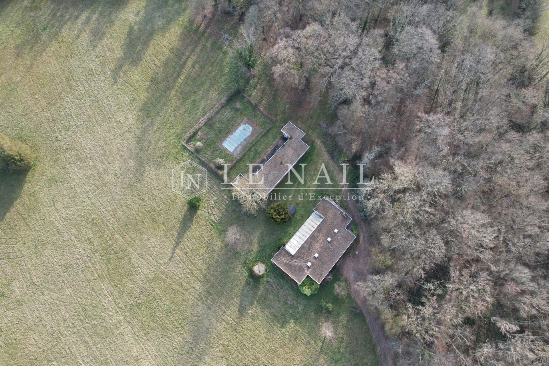 château 23 pièces en vente à SANCOINS (18600)