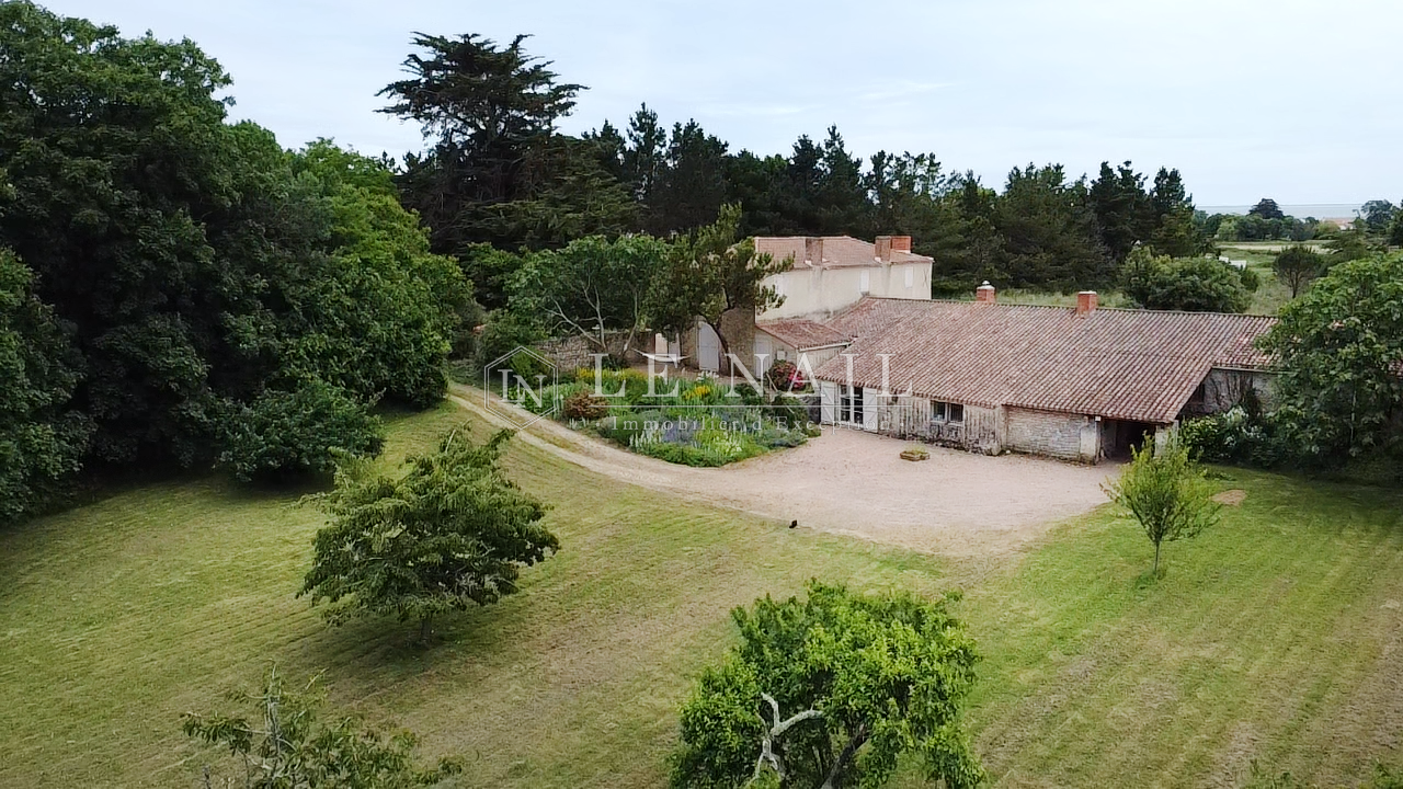 propriété 8 pièces en vente à JARD SUR MER (85520)