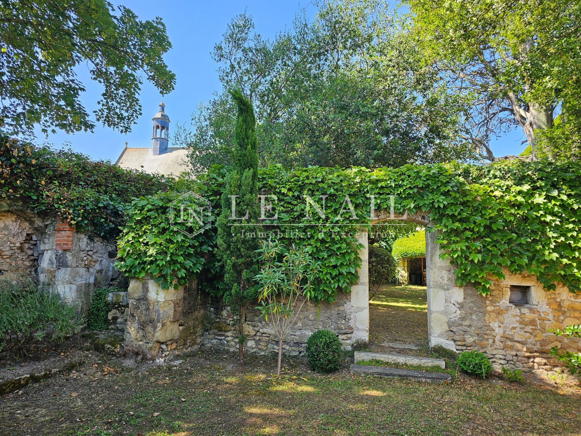 mansion (hôtel particulier) 12 rooms for sale on MONTREUIL BELLAY (49260)