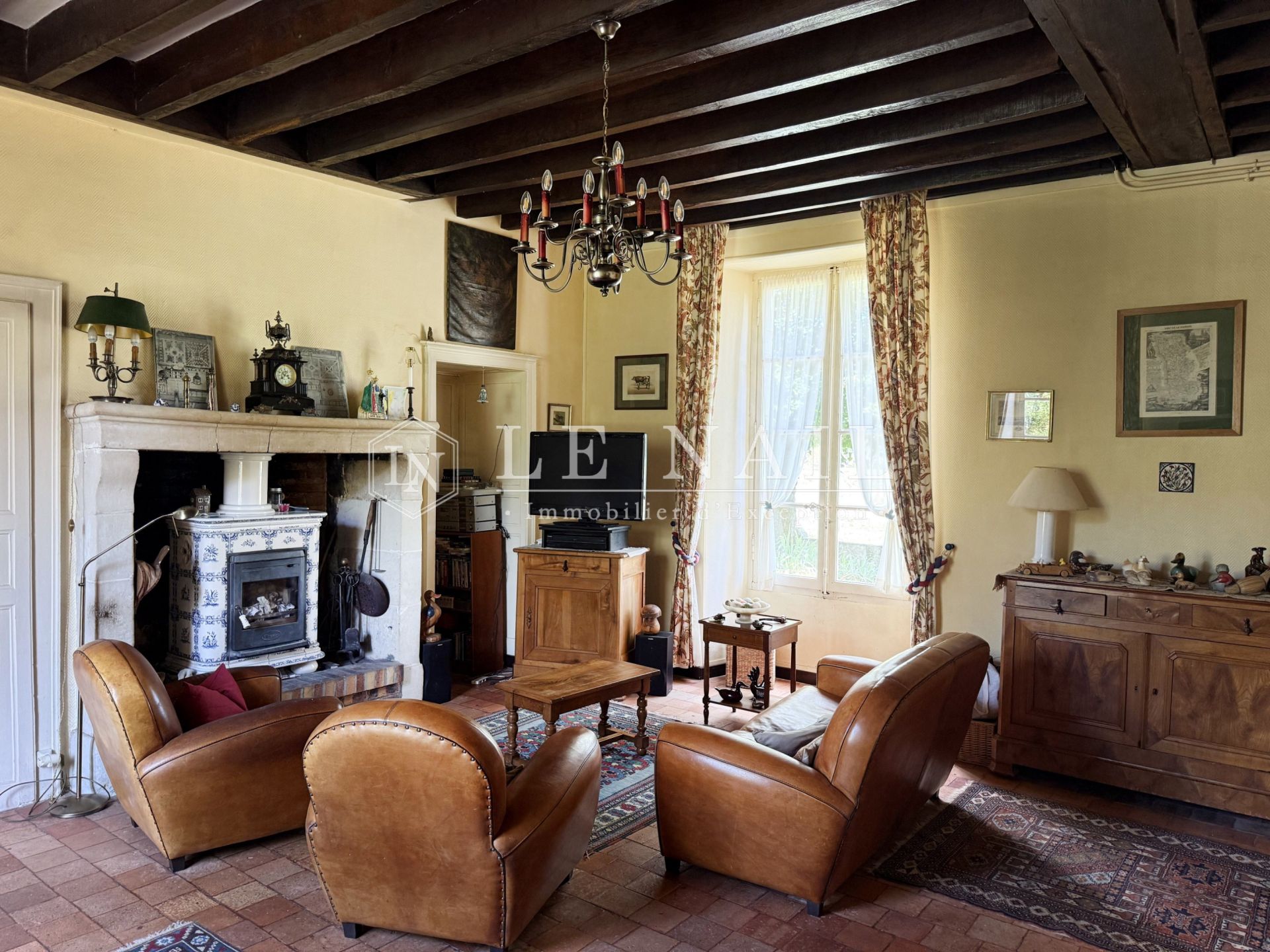 mansion 10 rooms for sale on CHATEAU GONTIER (53200)