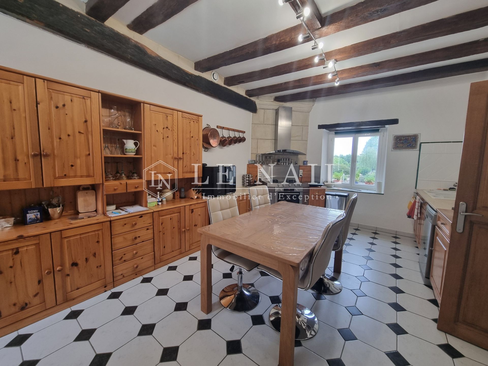 property 10 rooms for sale on MONTRESOR (37460)