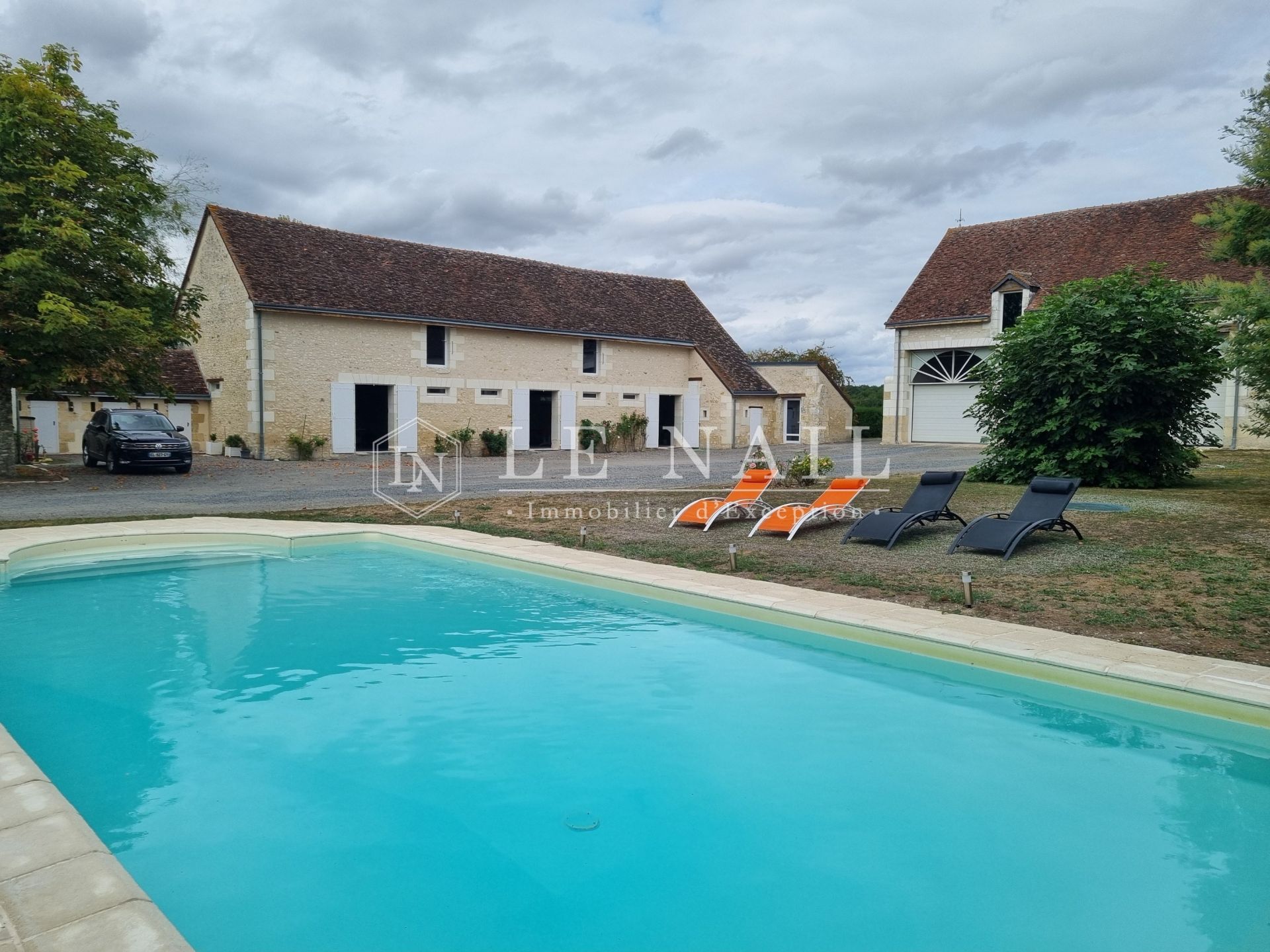 property 10 rooms for sale on MONTRESOR (37460)
