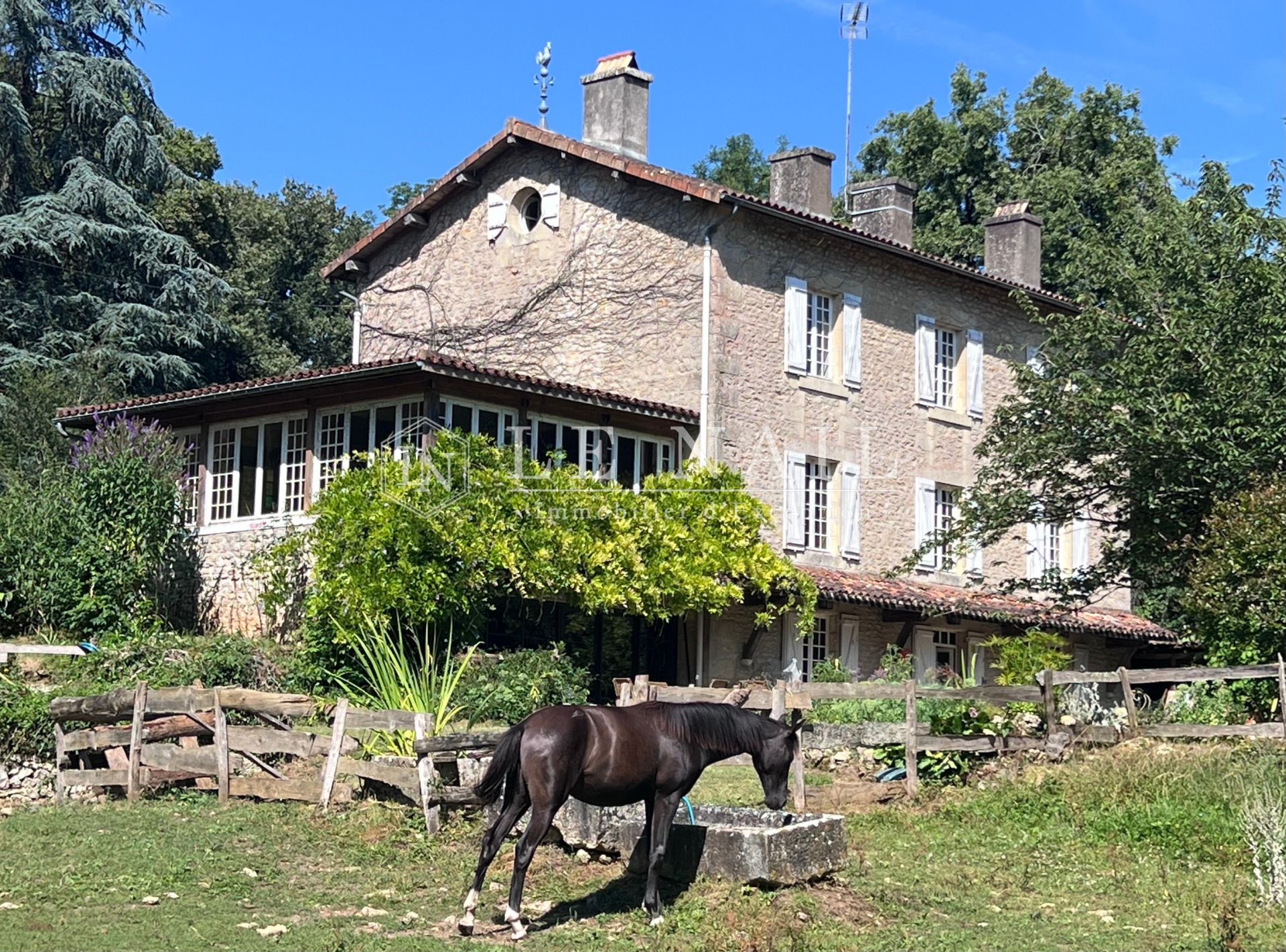 propriété 10 pièces en vente à POITIERS (86000)