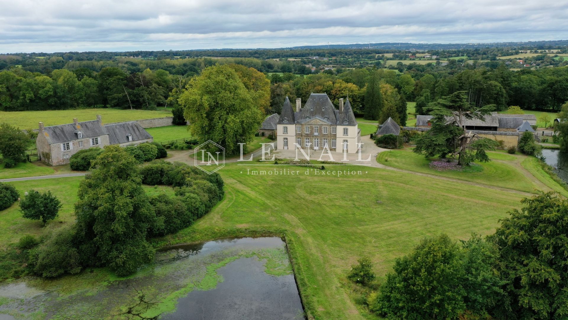 castle 11 rooms for sale on ST LO (50000)