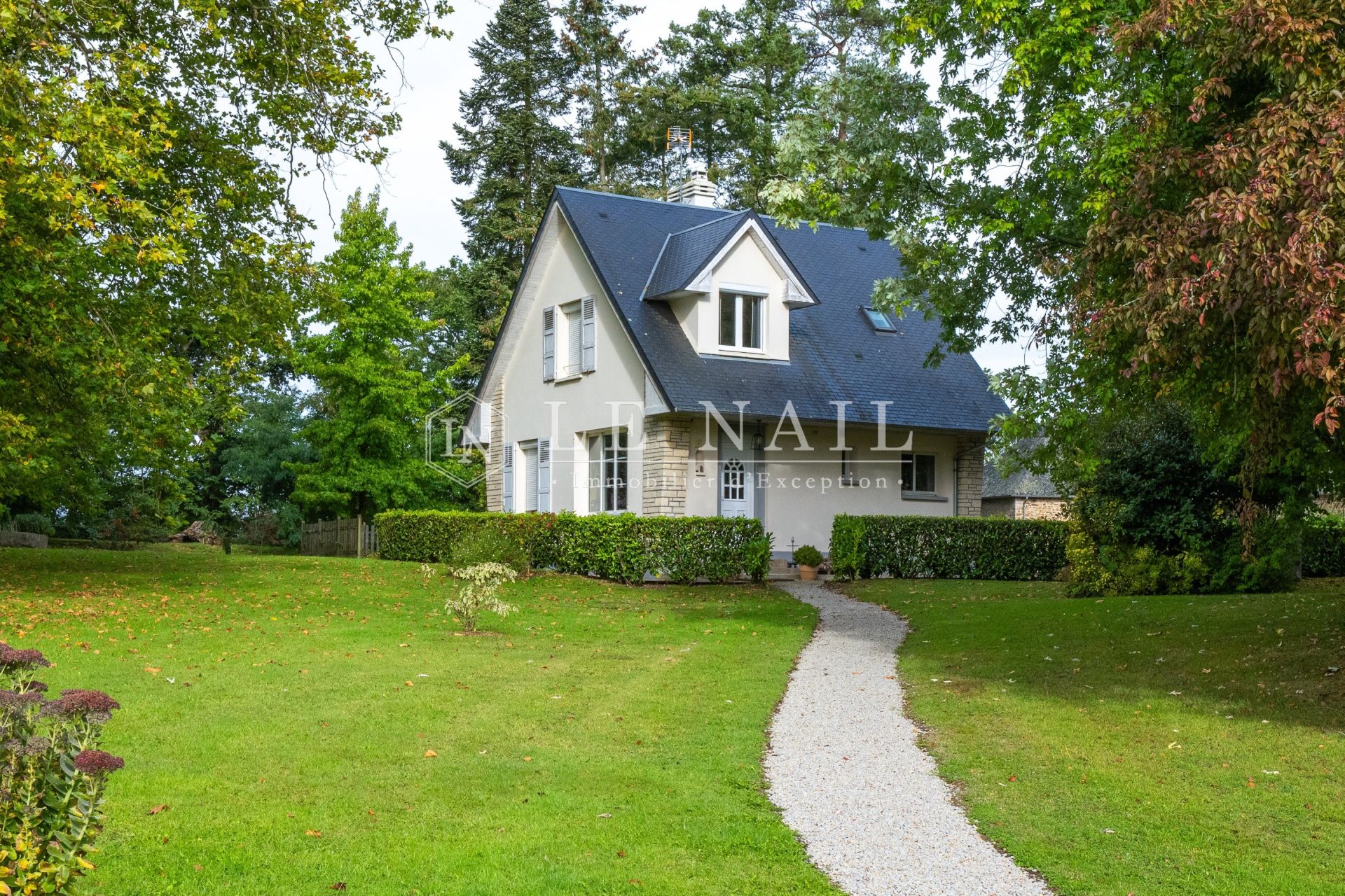 château 10 pièces en vente à CARENTAN (50500)