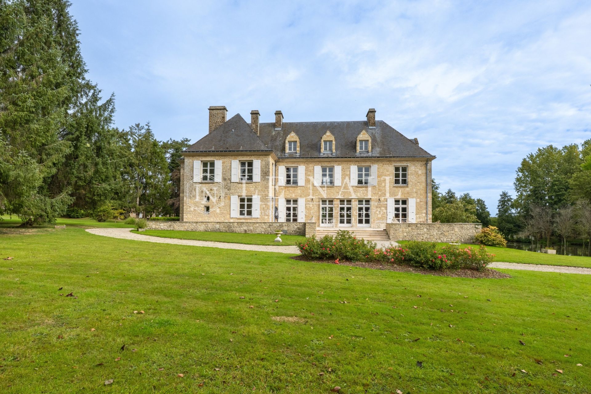château 10 pièces en vente à CARENTAN (50500)