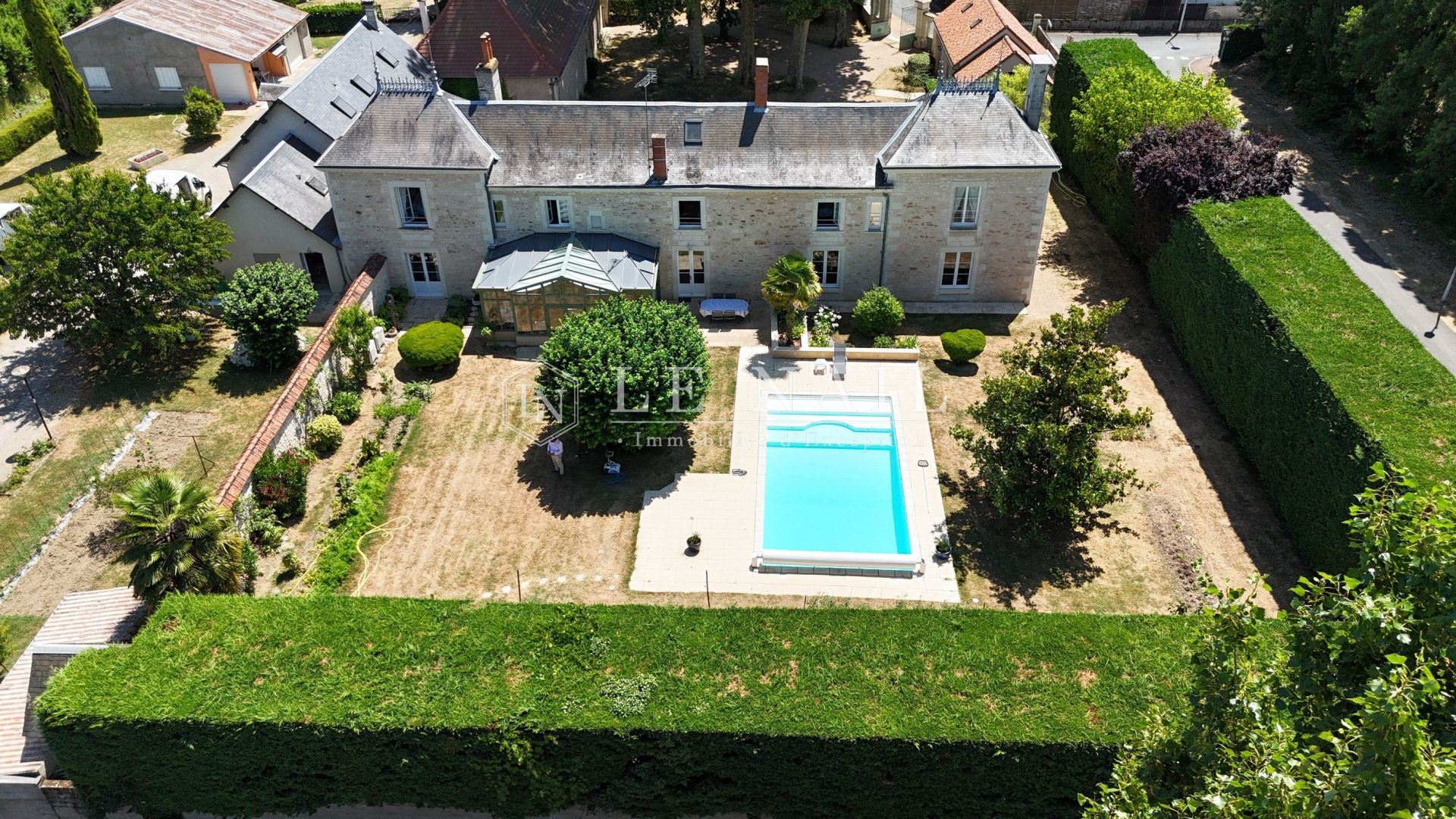 maison 8 pièces en vente à CHATELLERAULT (86100)