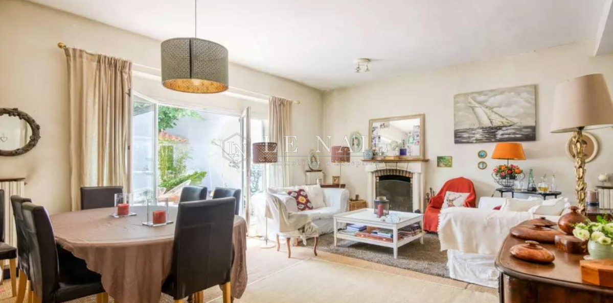 townhouse 9 rooms for sale on NANTES (44000)