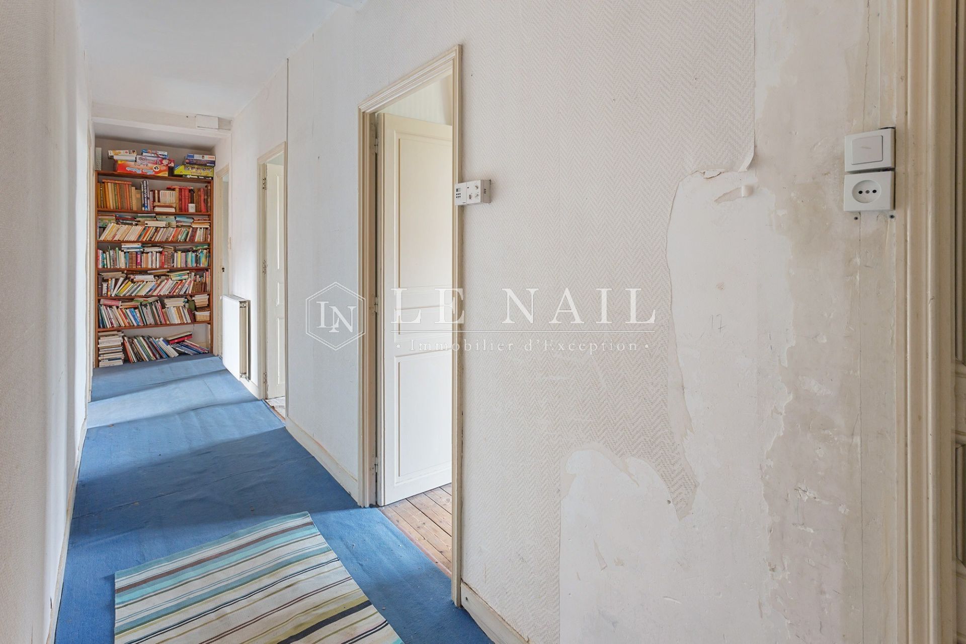 townhouse 9 rooms for sale on NANTES (44000)